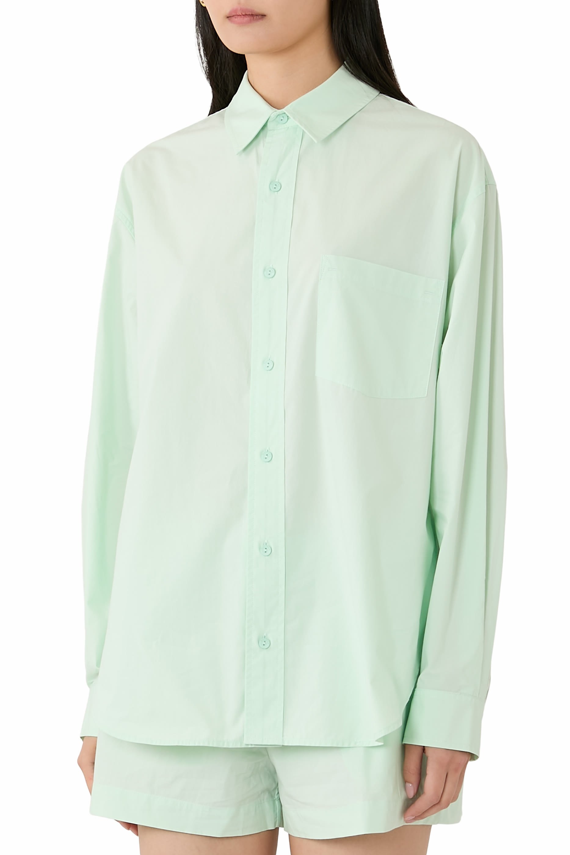 قميص بقصة مريحة