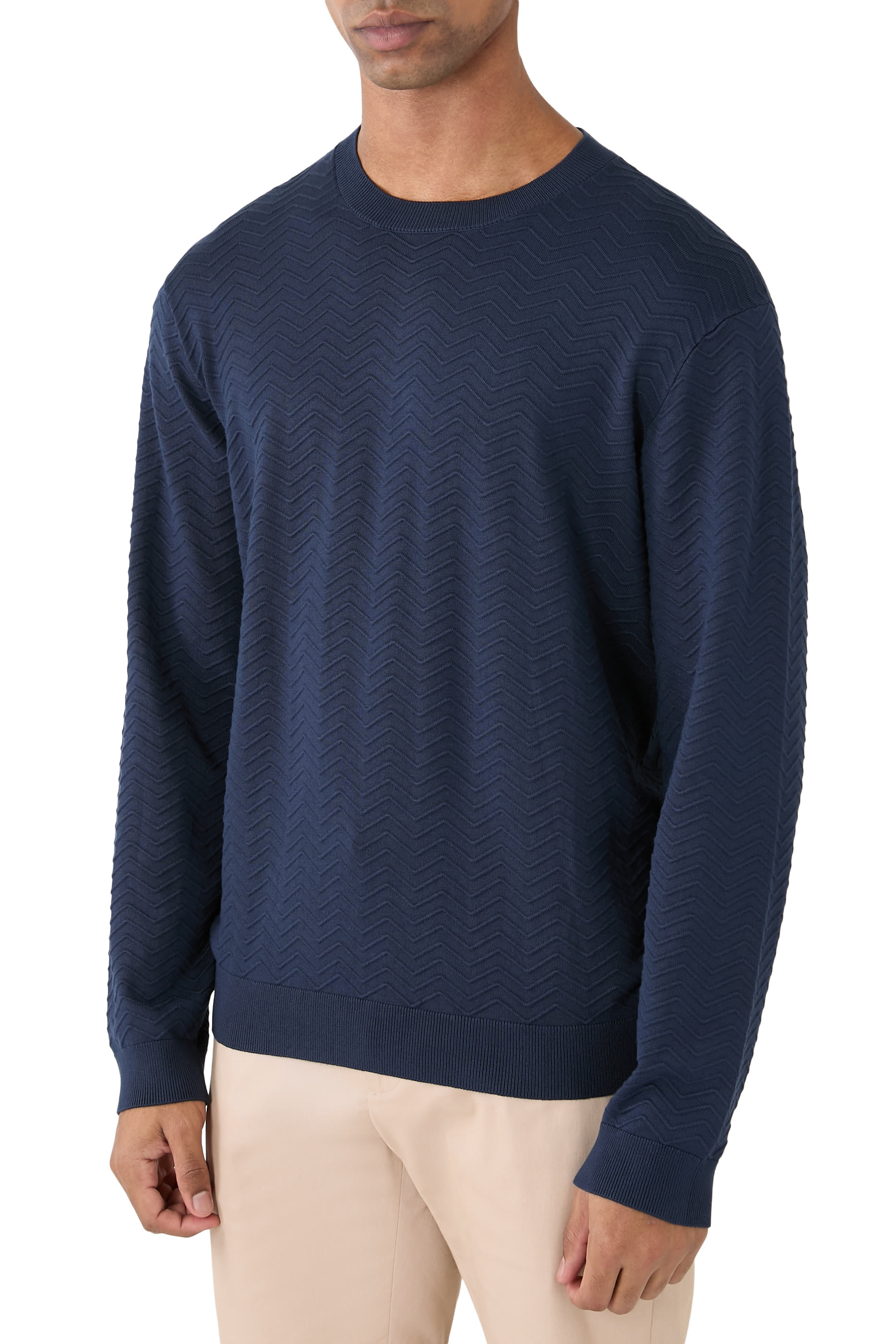 سويت شيرت ناينتي بياقة ضيقة