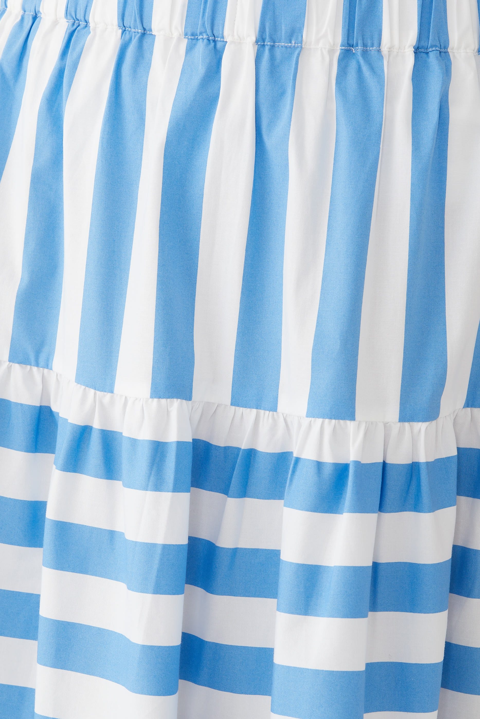 تنورة إيدالينو طويلة