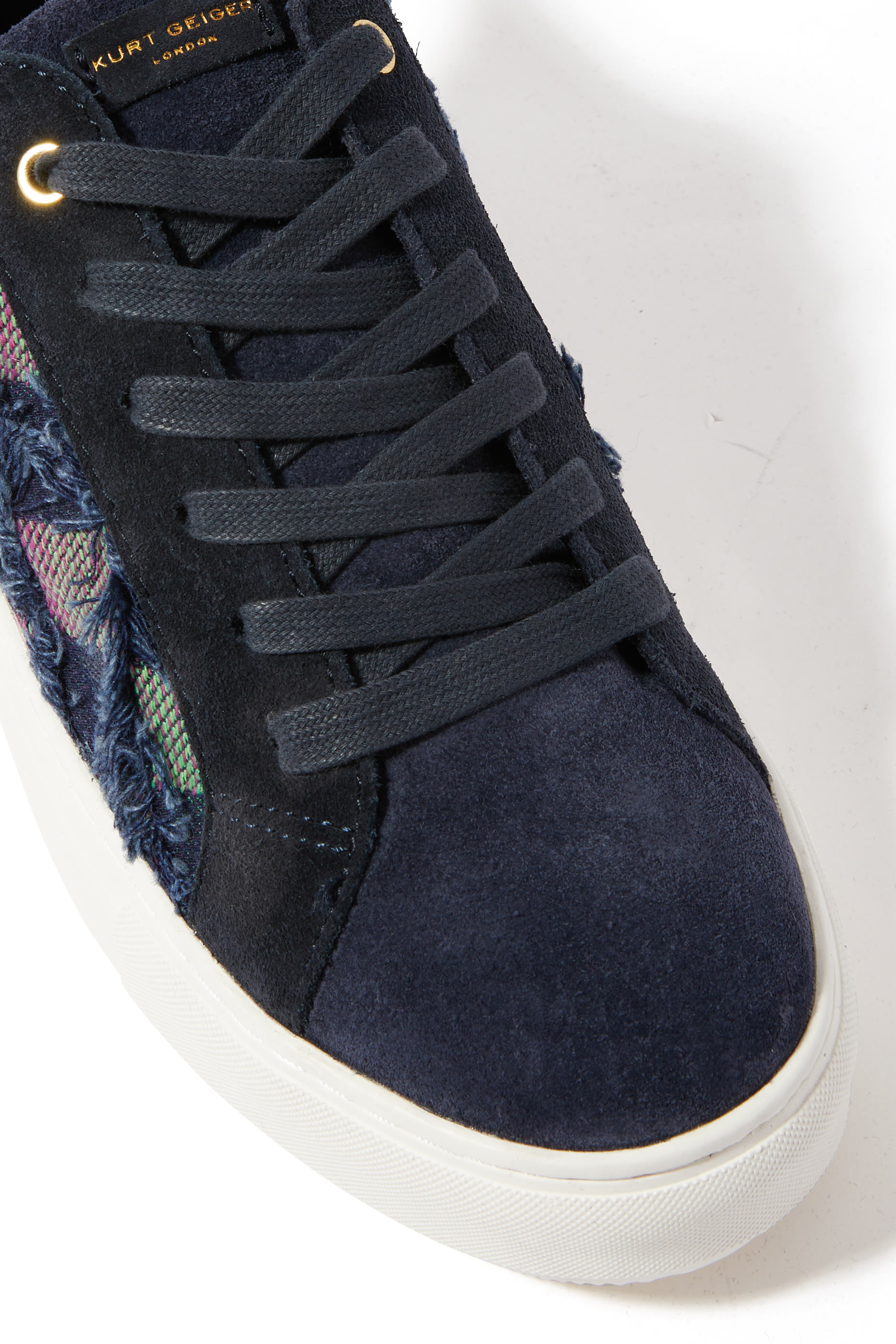 سنيكرز لاني