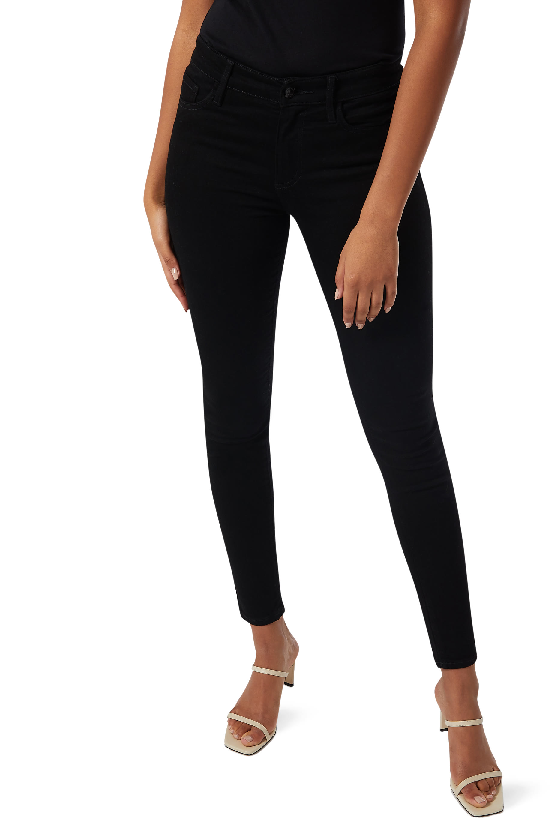 بنطال جينز جيه 01 قصير بقصة سوبر سكيني