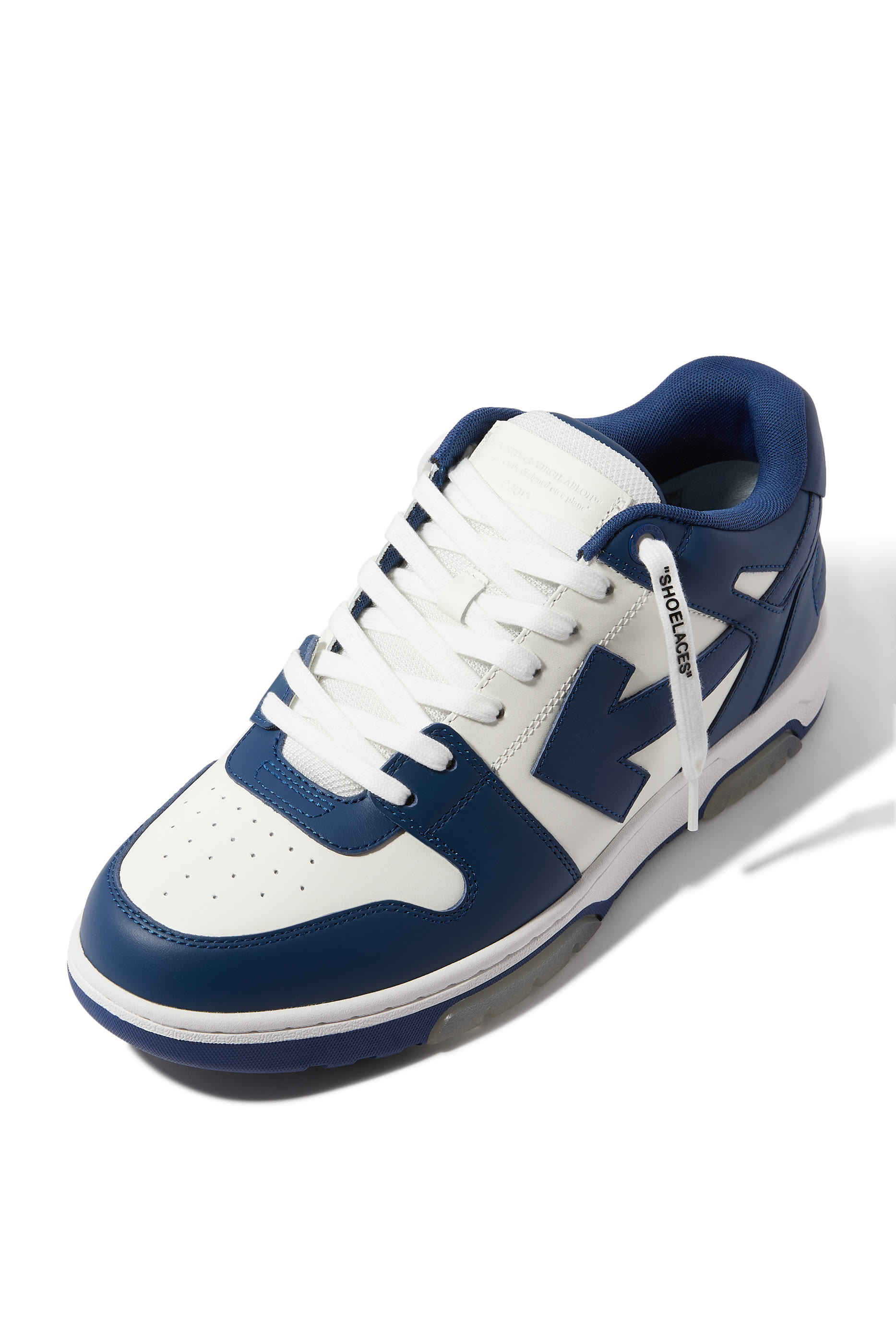 سنيكرز اوت اوف اوفيس جلد