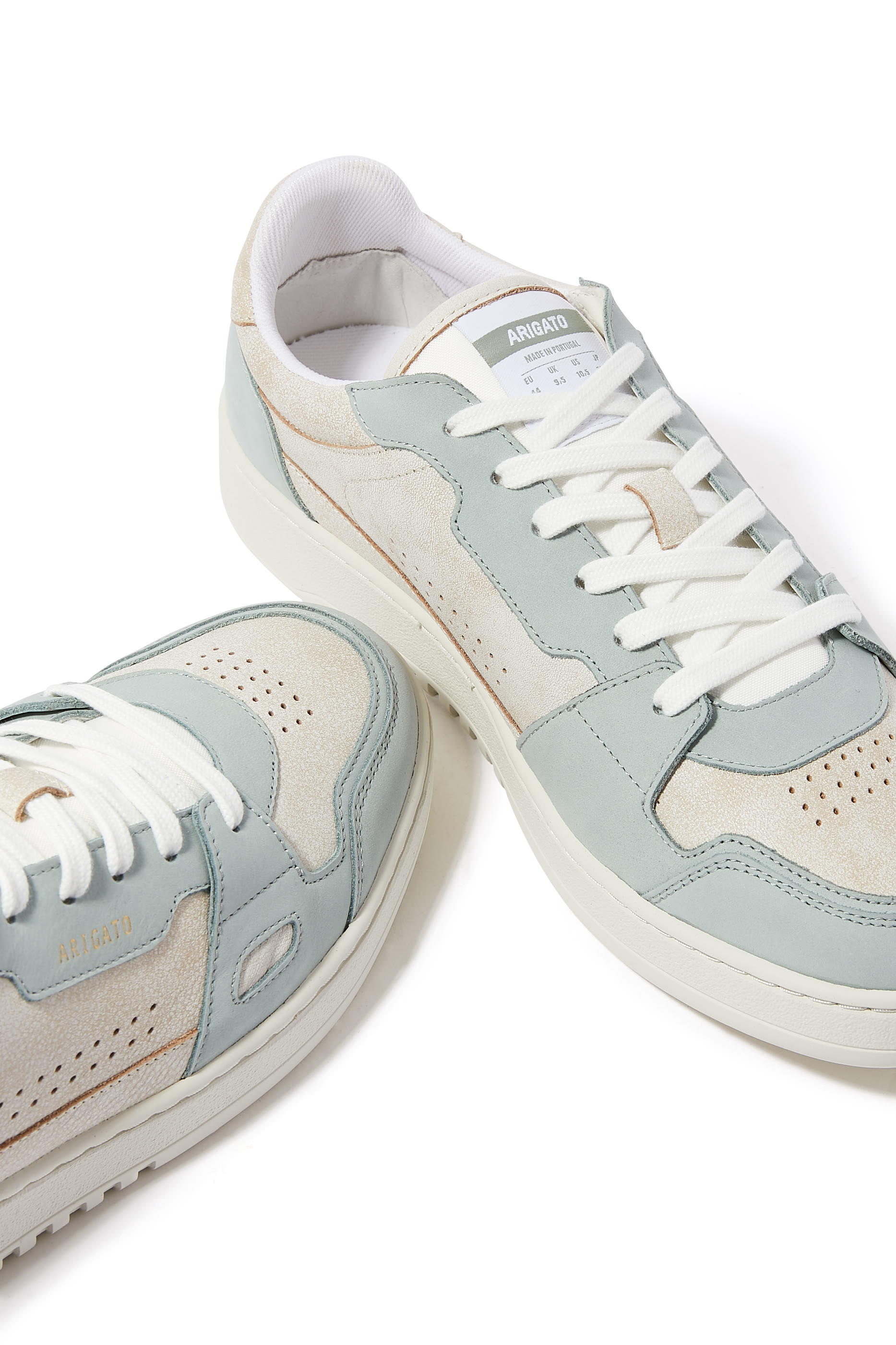 سنيكرز دايس لو جلد