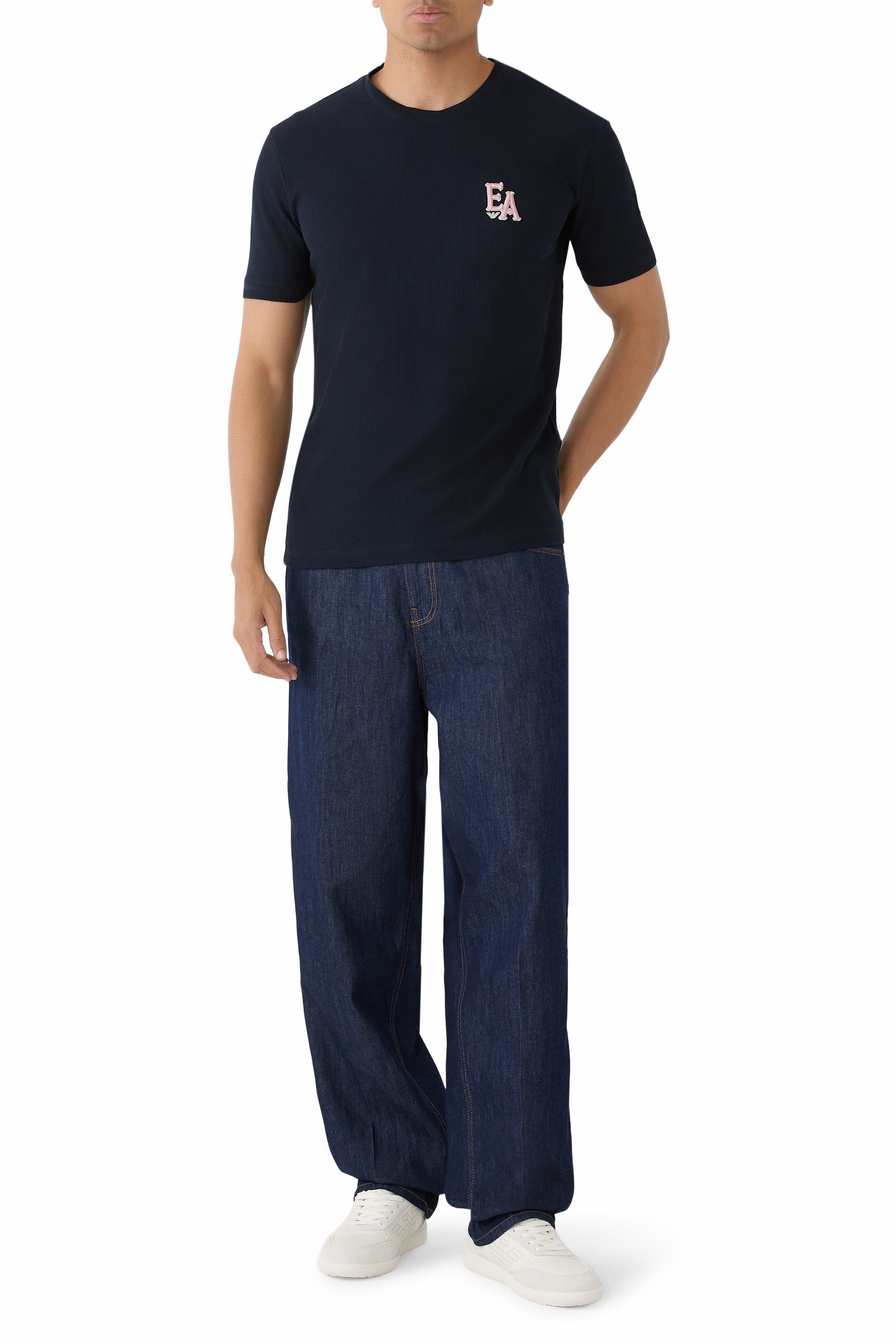 تيشيرت بشعار الماركة