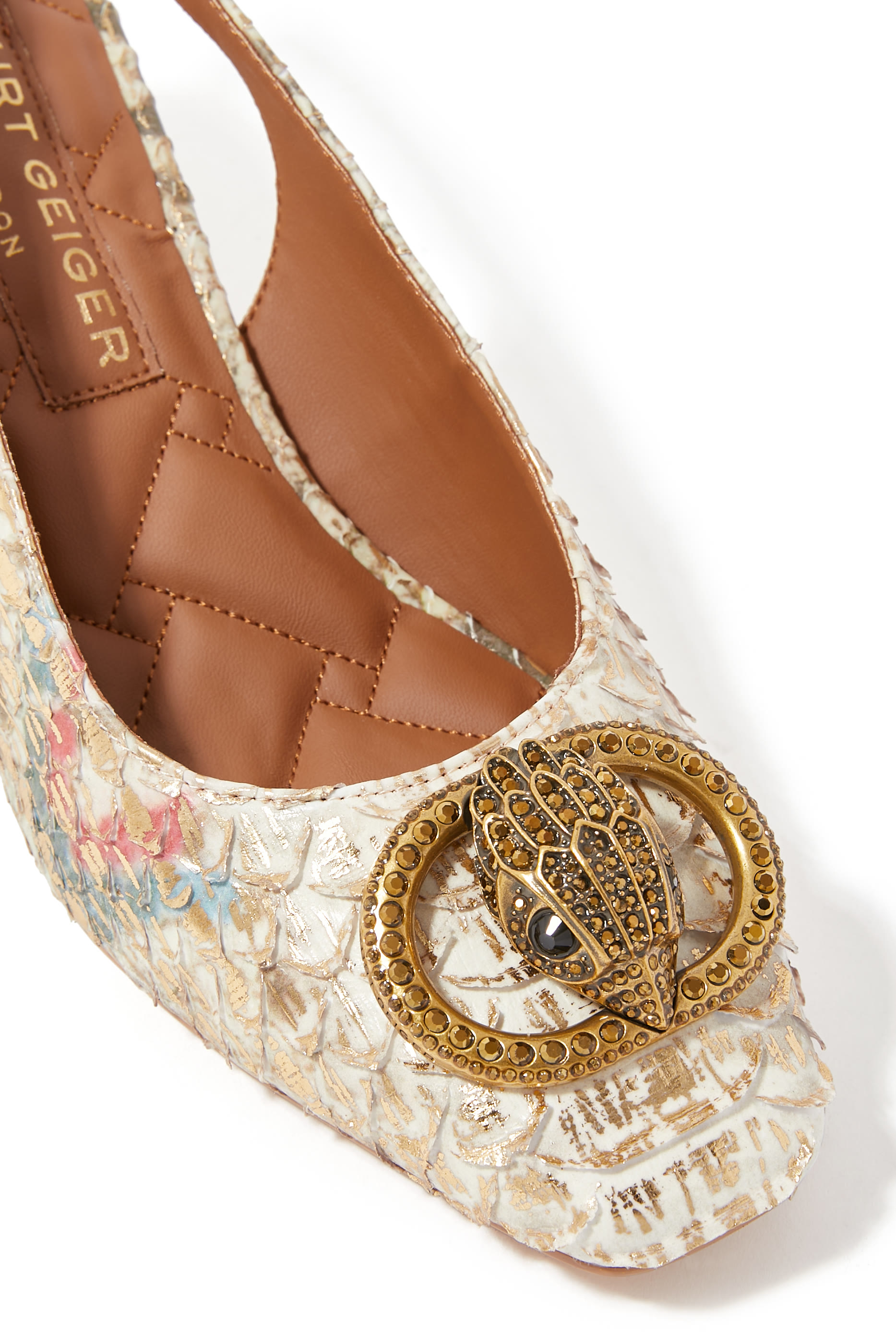 صندل تشيلسيا 60 بنعل سميك وسير خلفي