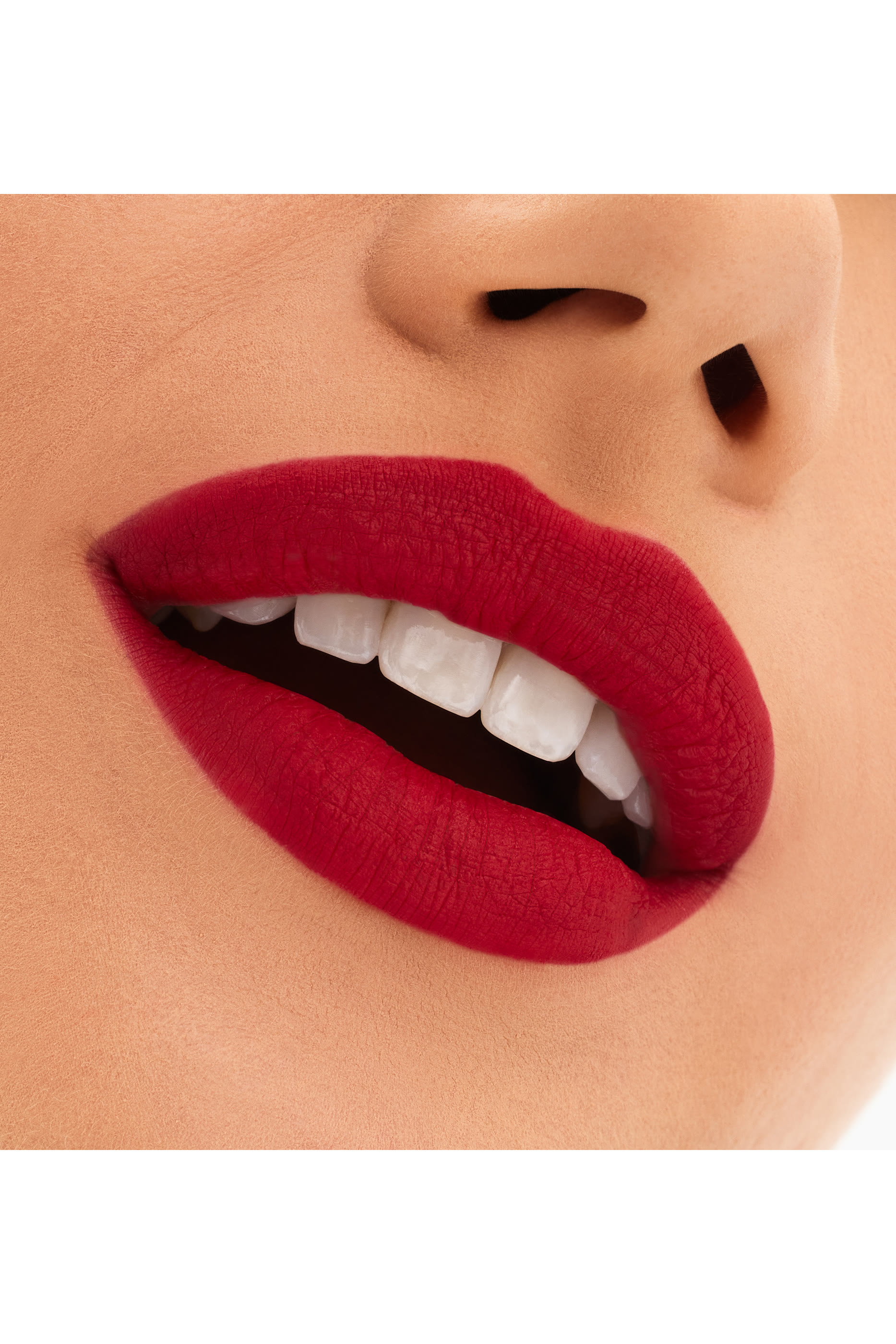 أحمر شفاه لوكت كيس يدوم 24 ساعة