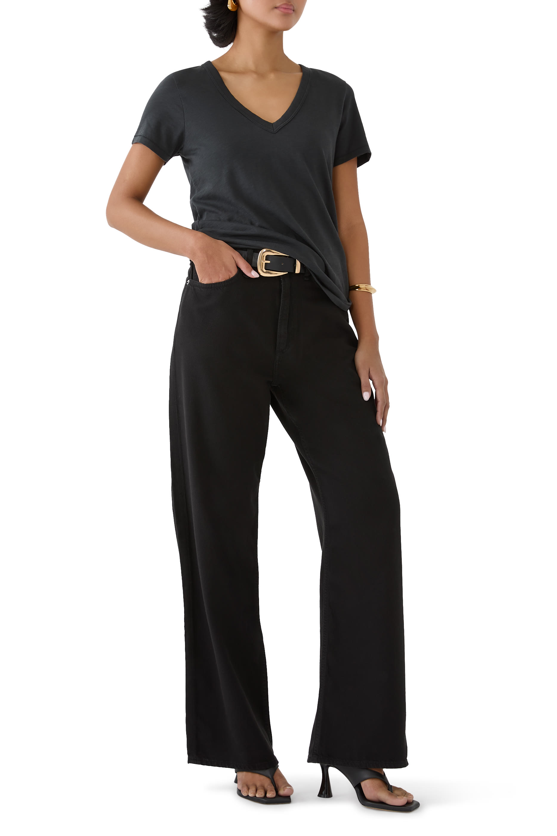 تيشيرت بياقة V قطن سلوب