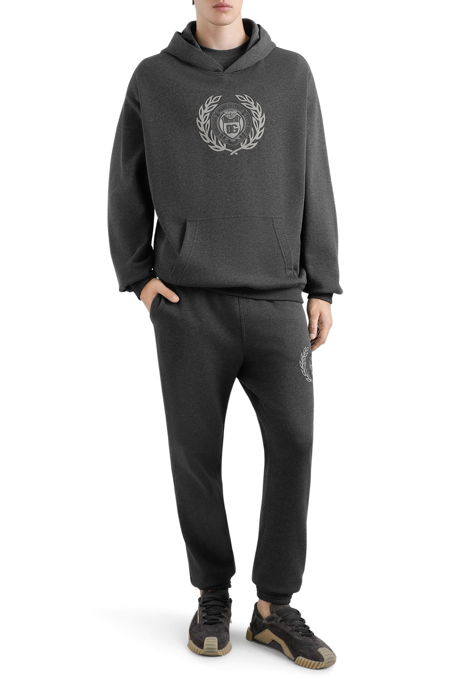 تيشيرت بشعار الماركة قطن