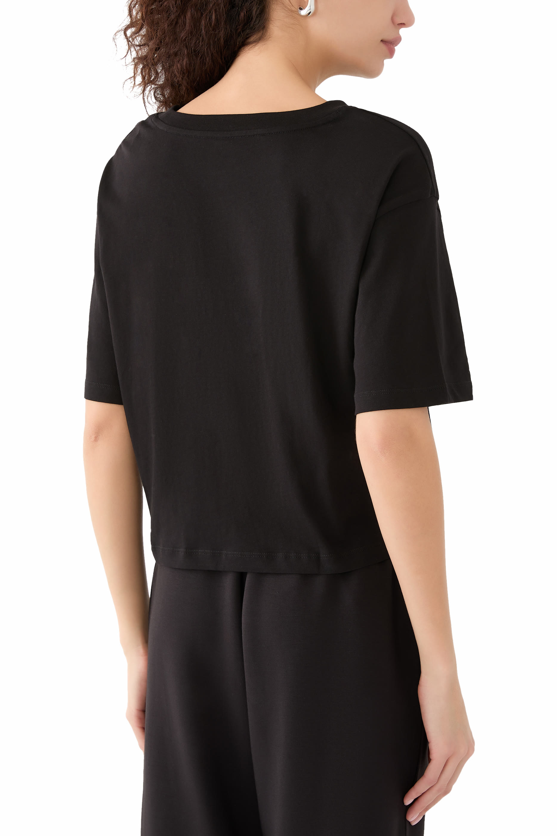 تيشيرت بشعار الماركة