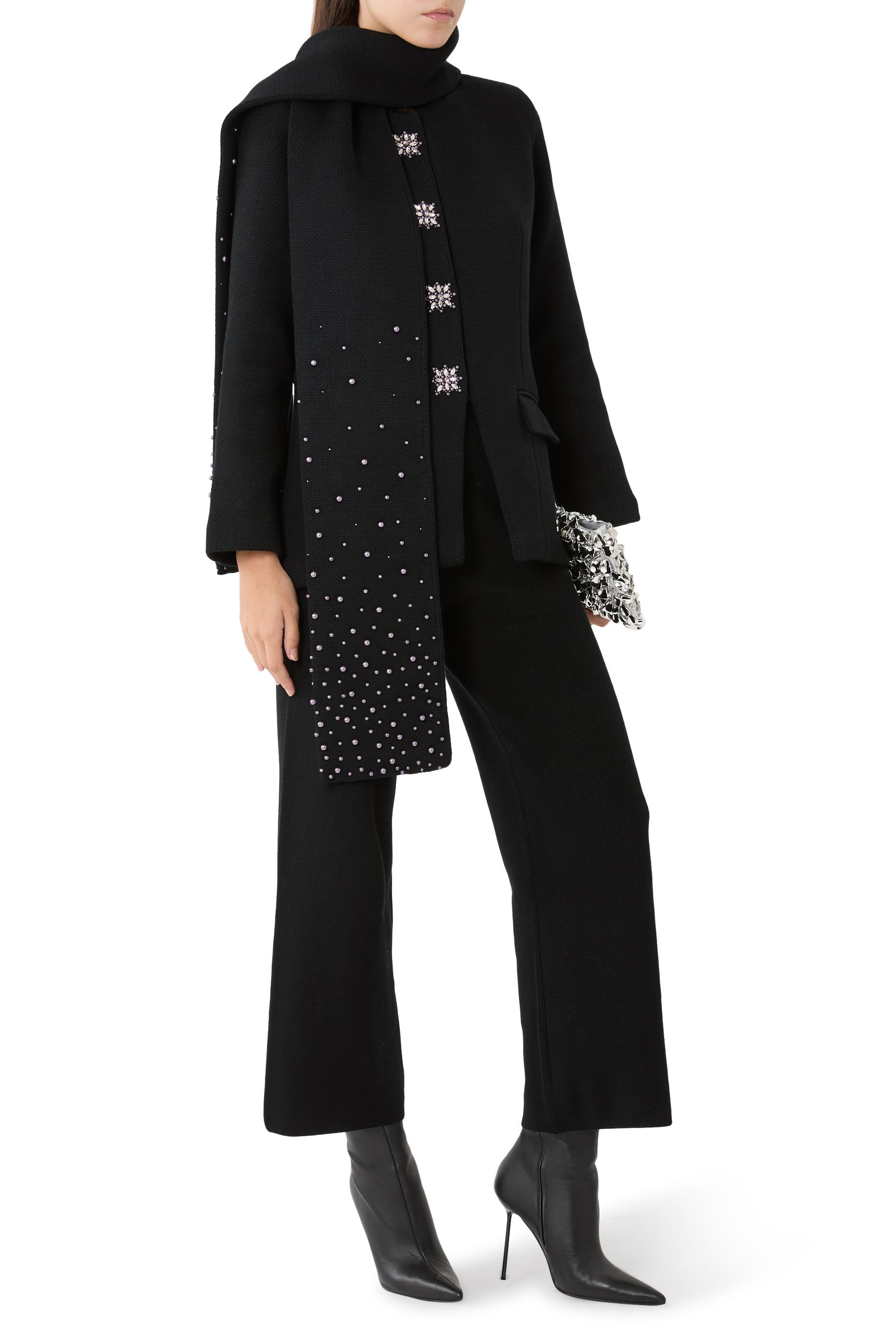 بنطال بقصة ساق مستقيمة