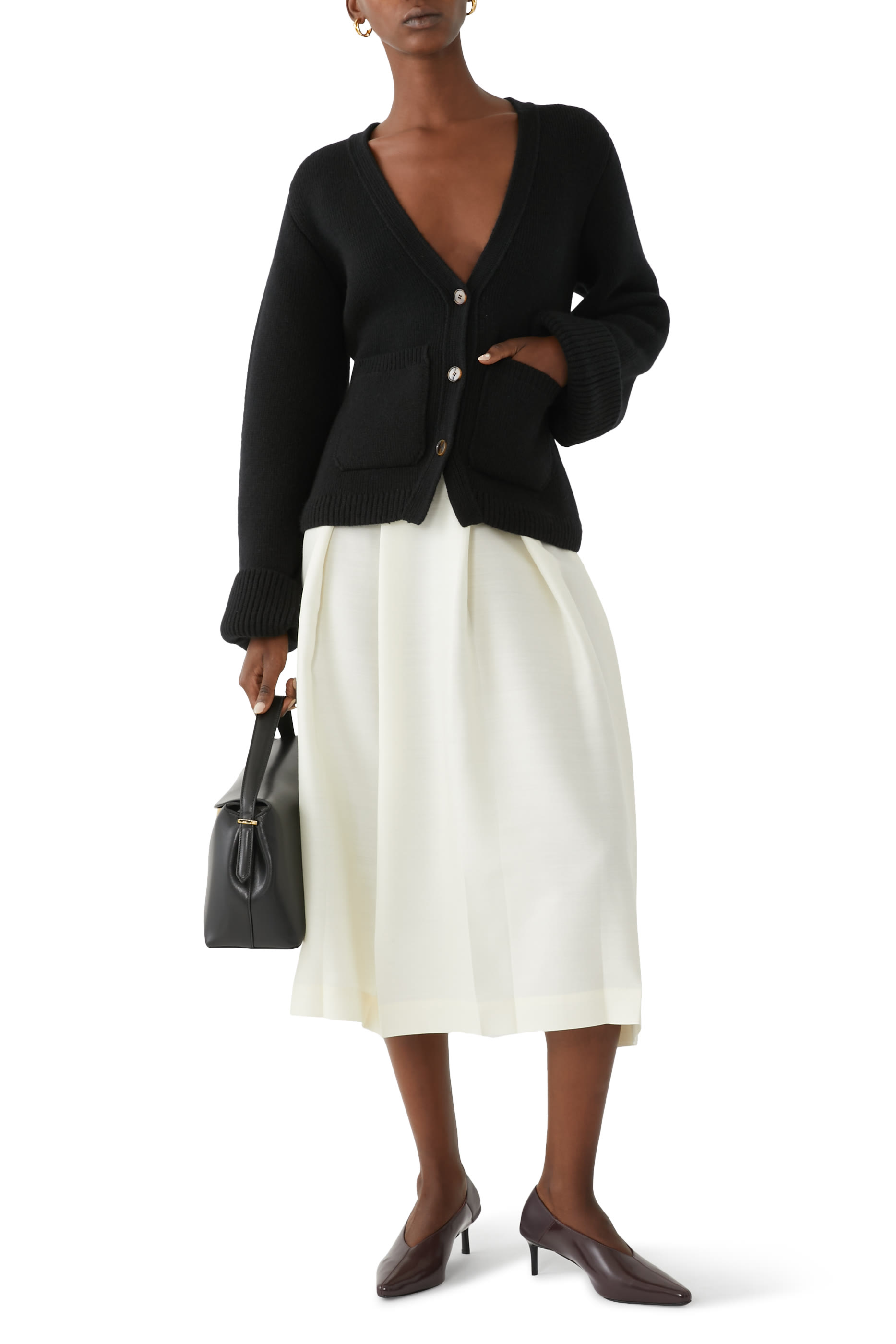 حذاء كلاسيكي 55 بتفاصيل مطوية