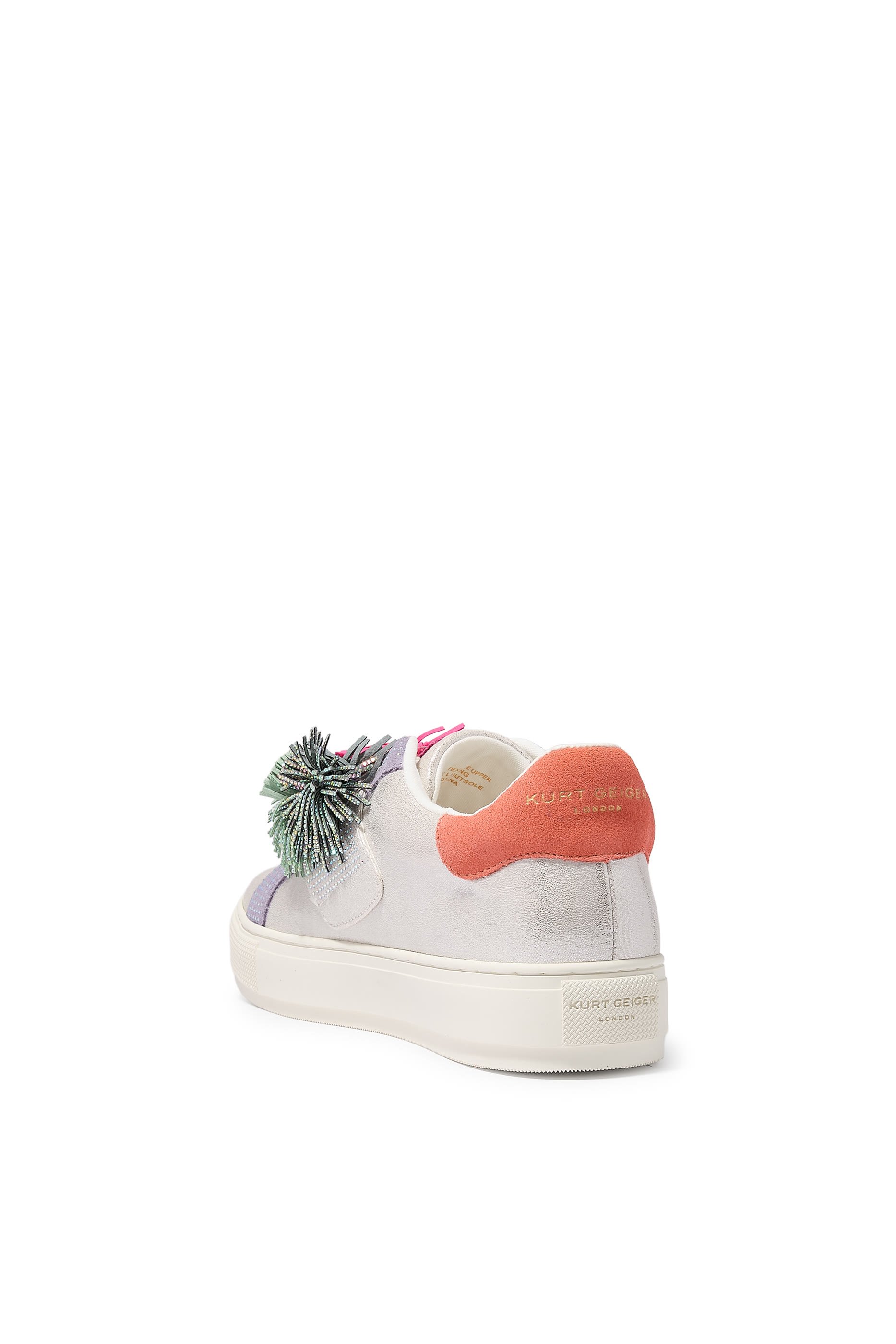 سنيكرز لاني بكرات بوم بوم