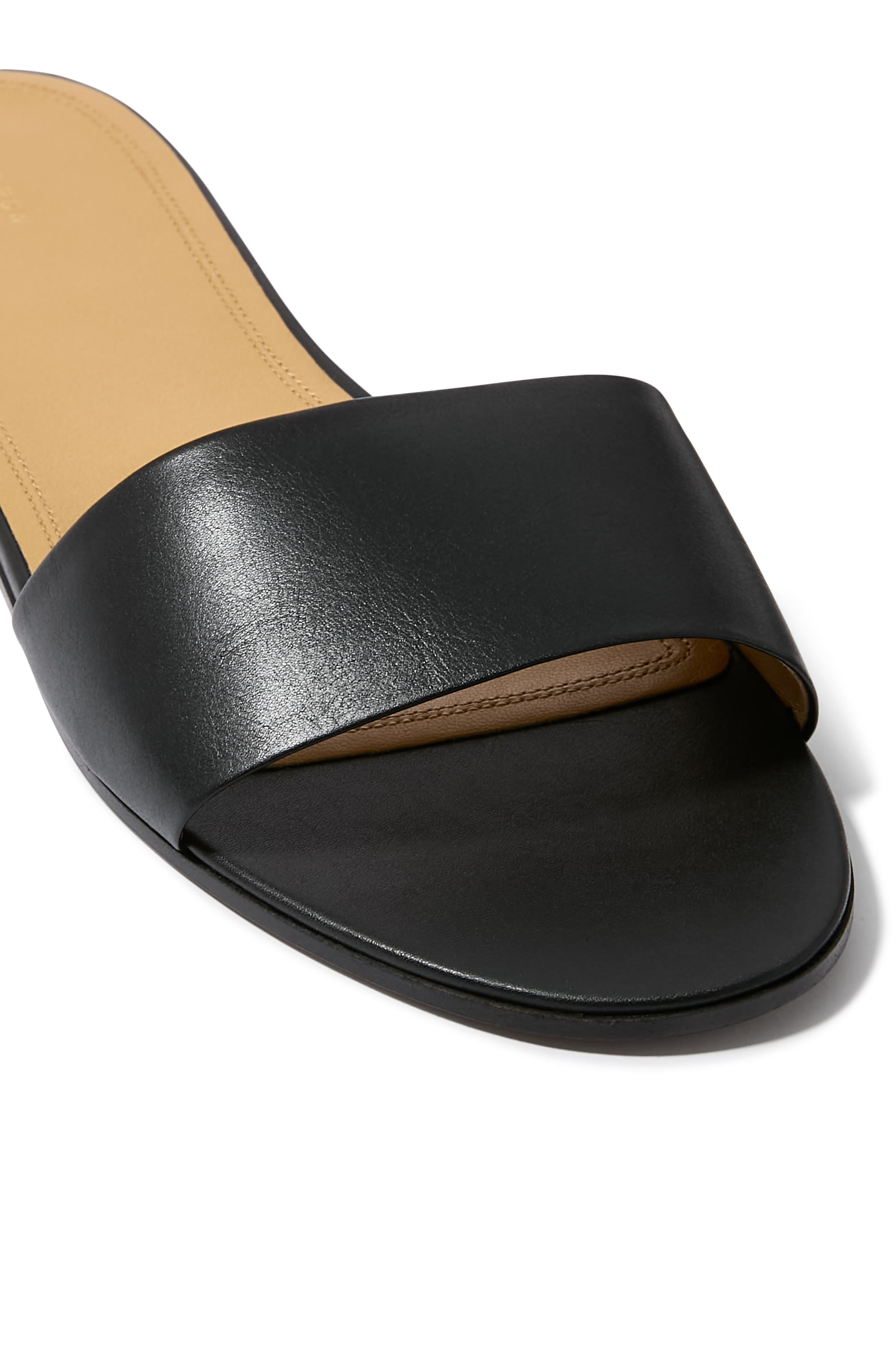 حذاء خفيف سيجنوم