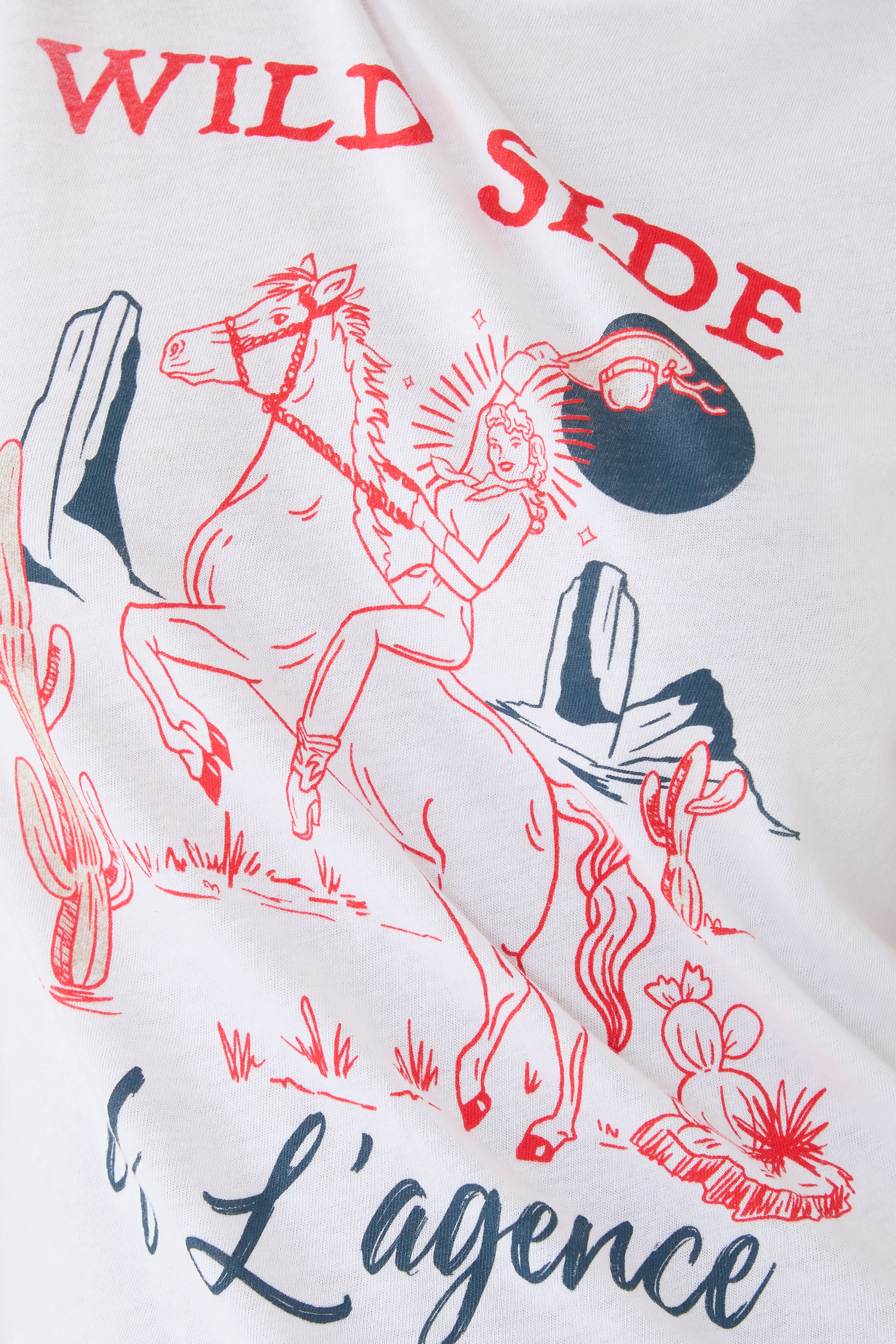 تيشيرت إيليزا بنقشة غرافيكية