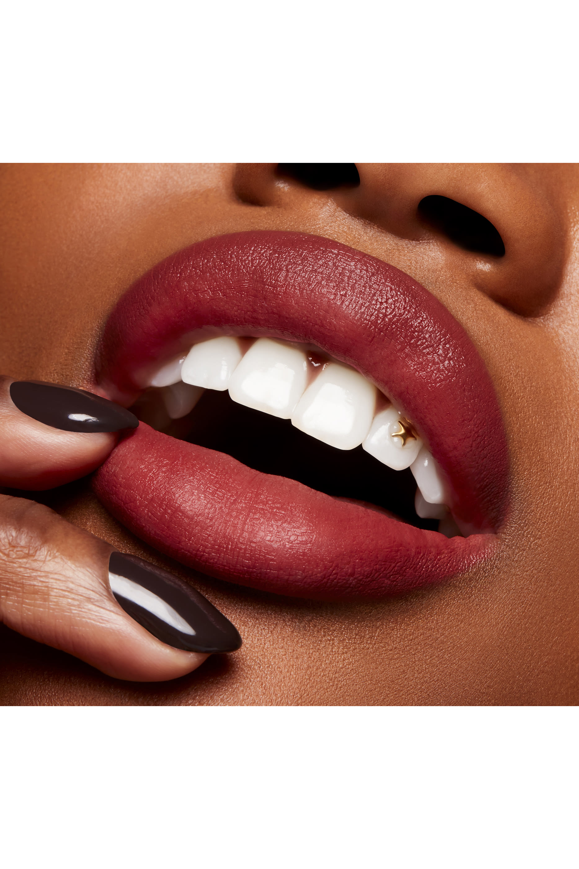 أحمر شفاه باودر كيس فيلفيت بلور سليم ستيك