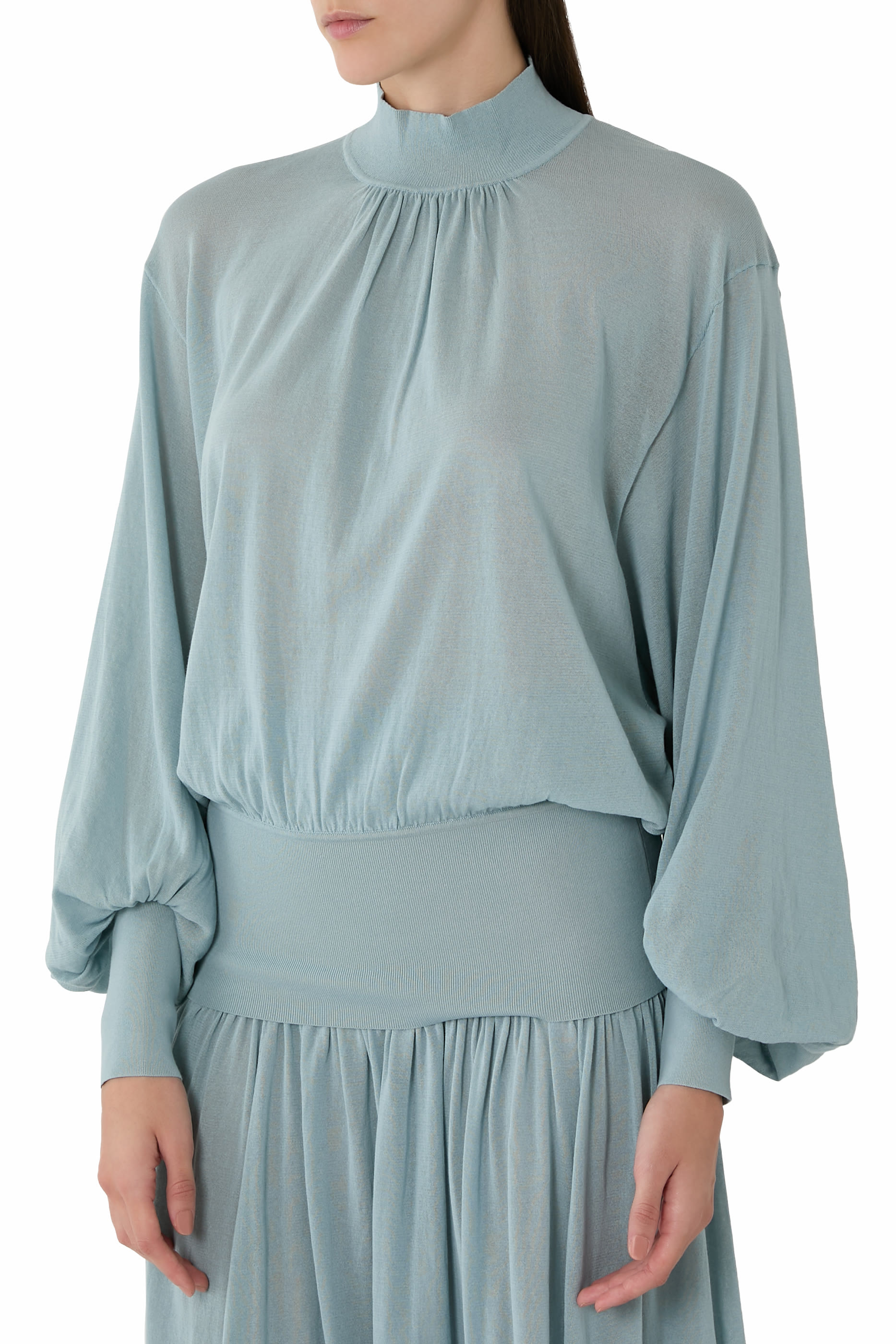 بلوزة هيبنوتيك بكشكش وأكمام منفوخة