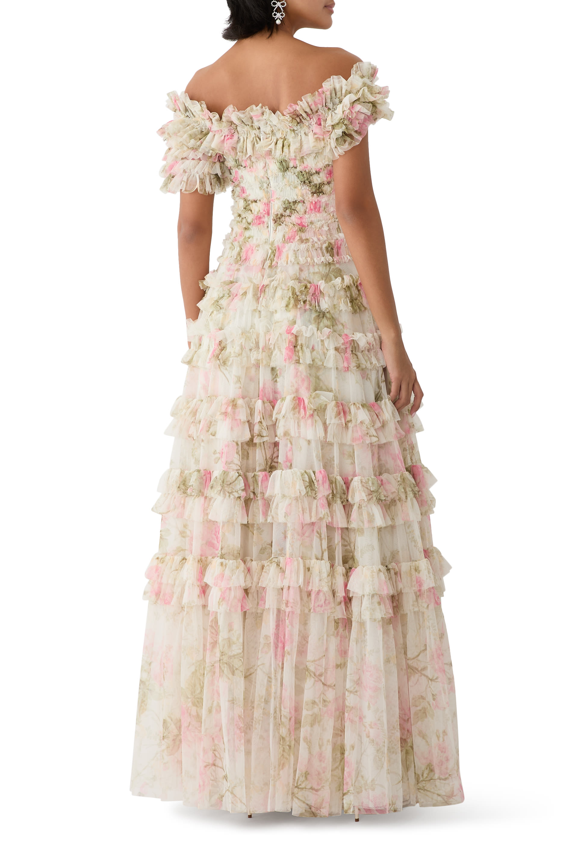 فستان روز ليزيت بأكتاف مكشوفة 