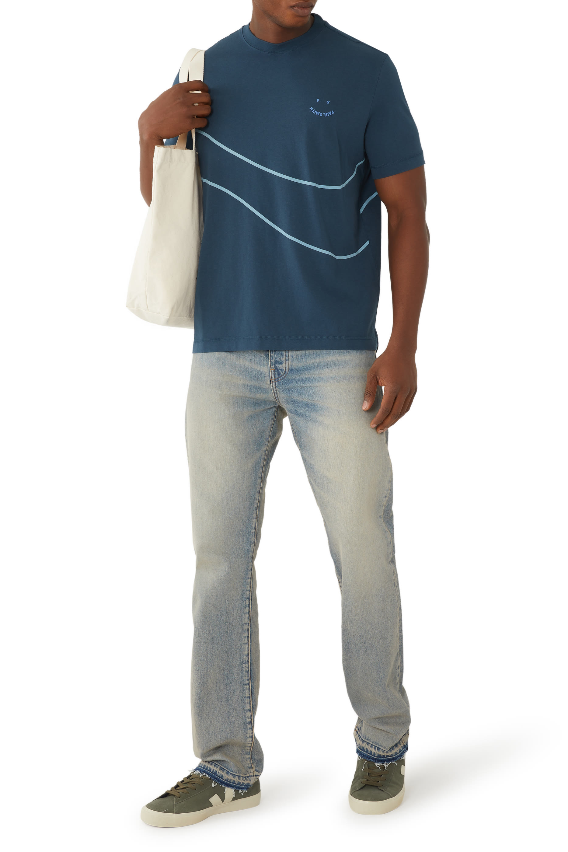 تيشيرت بطبعة هابي مموجة