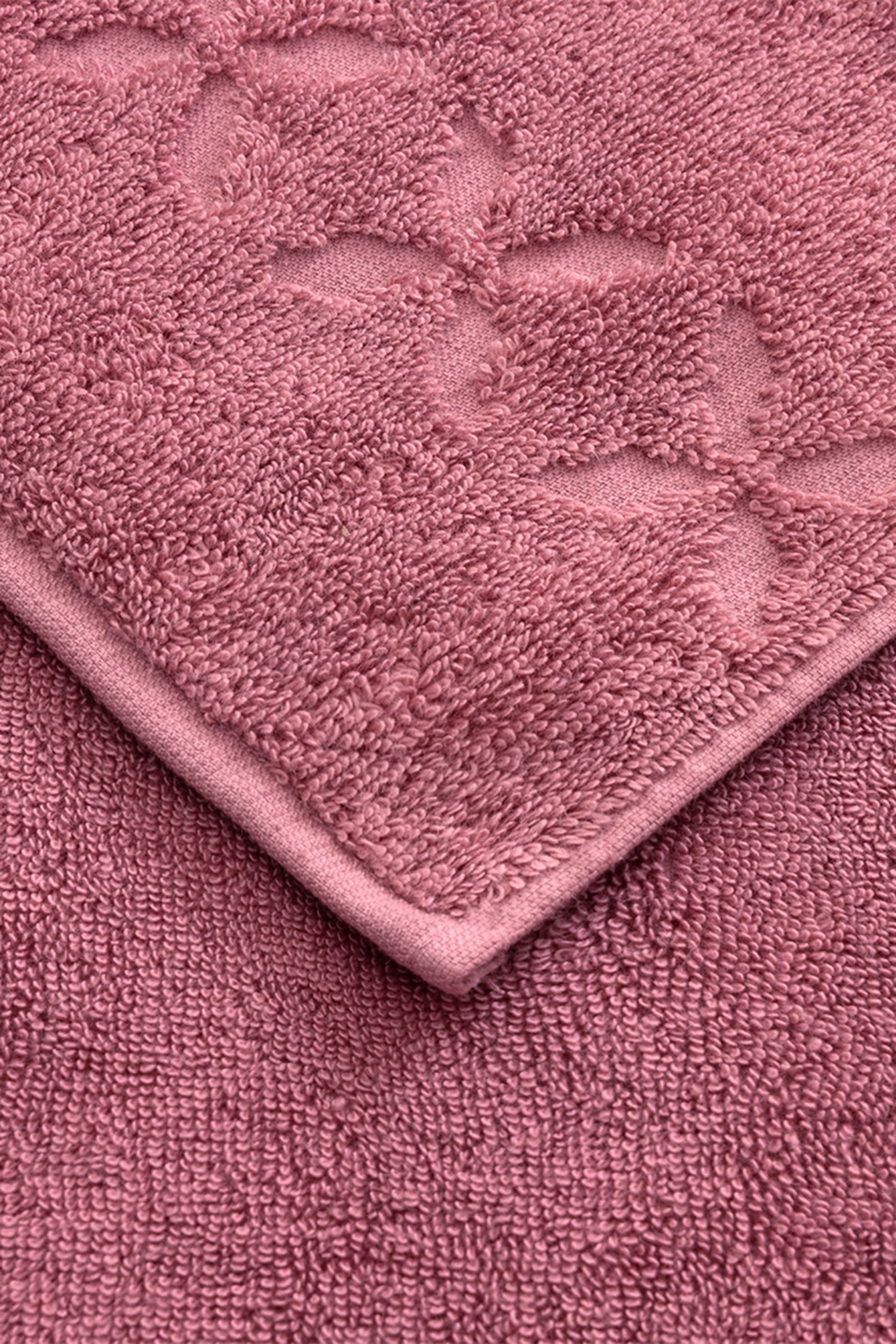 مناشف نايتشر