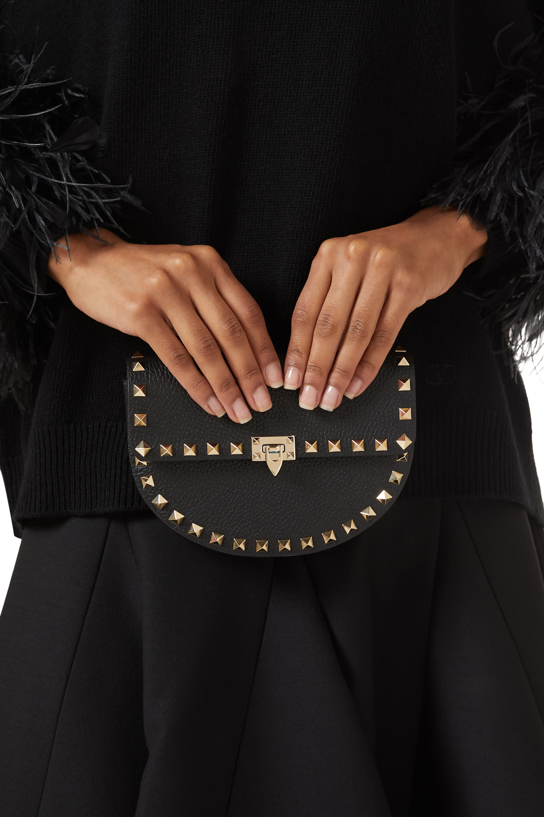 حقيبة كروس بودي صغيرة بحلي هرمية