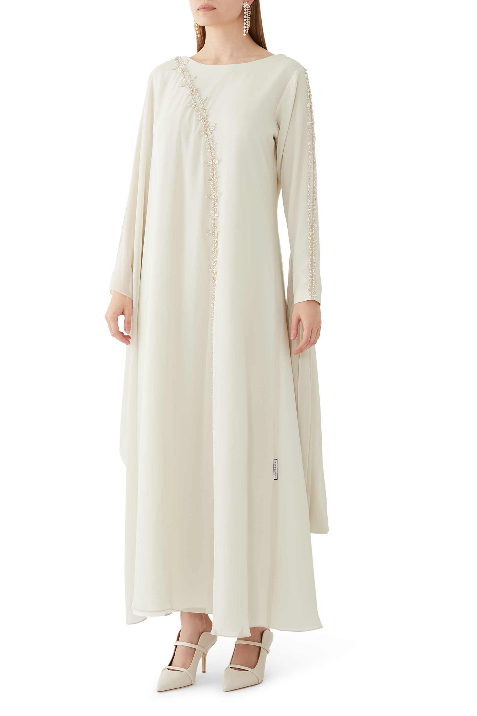 فستان ليريف بطبقتين وتطريزات