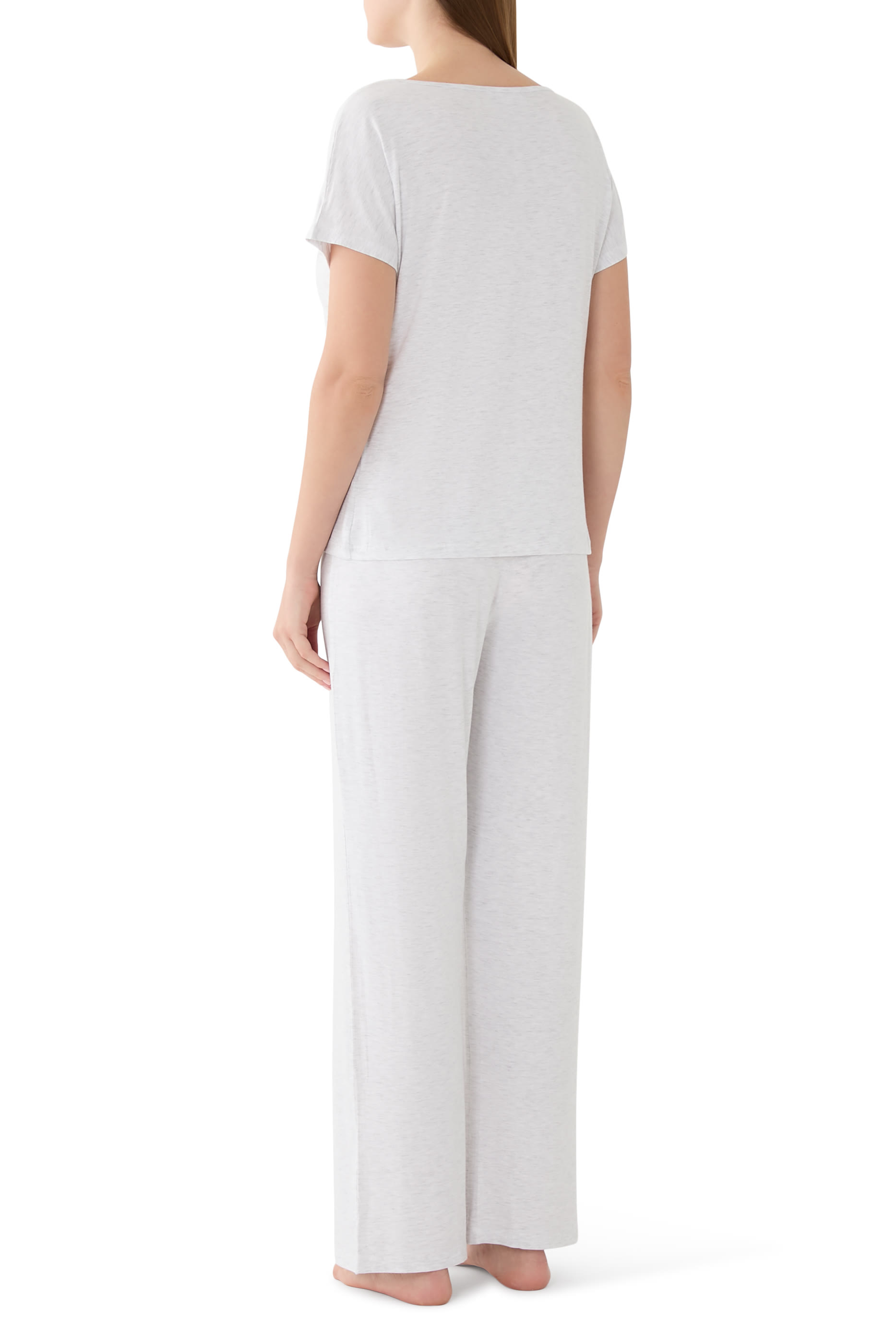 طقم بيجاما جيرسيه بياقة عميقة على شكل حرف V دانتيل