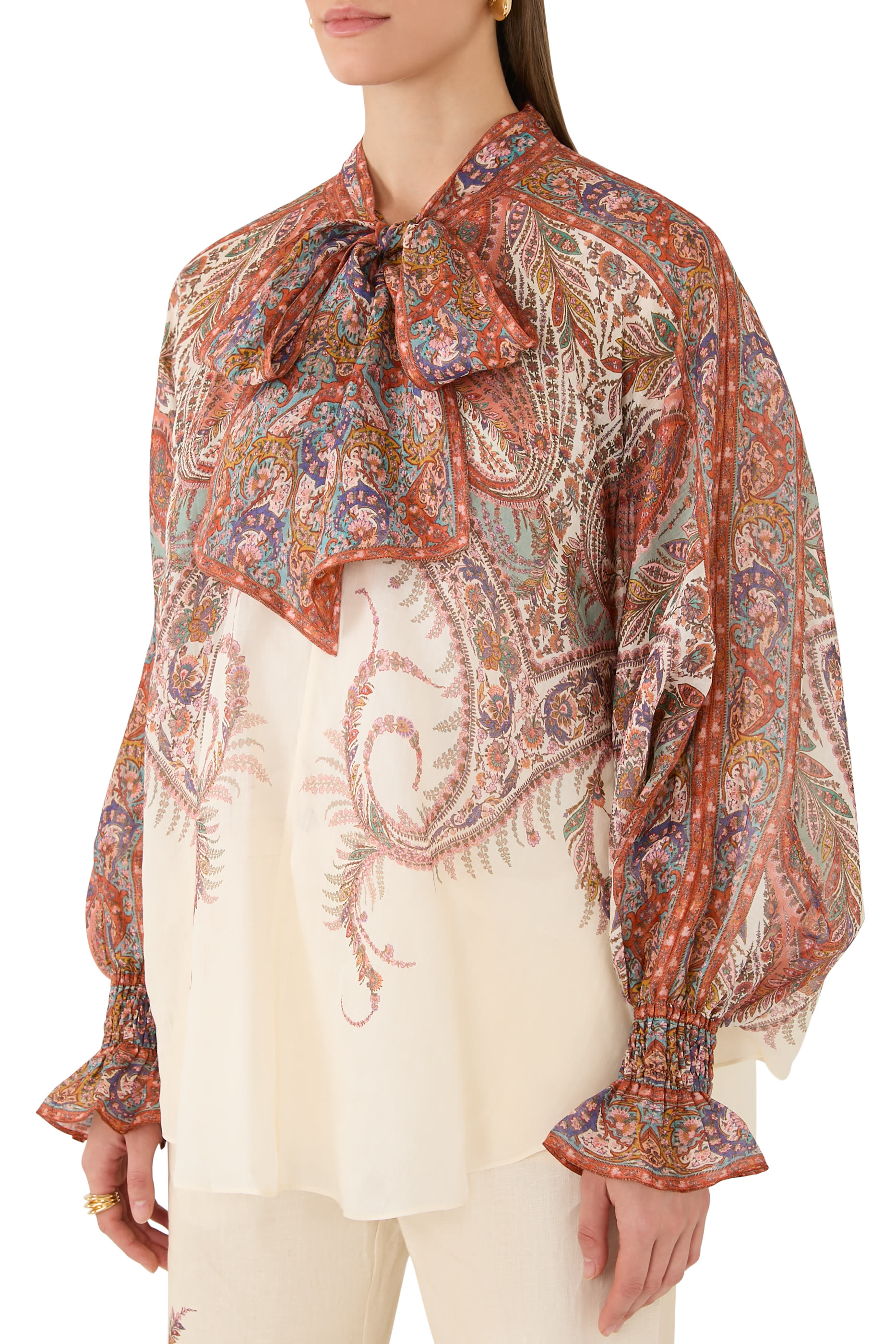 بلوزة ريانون برباط على الرقبة