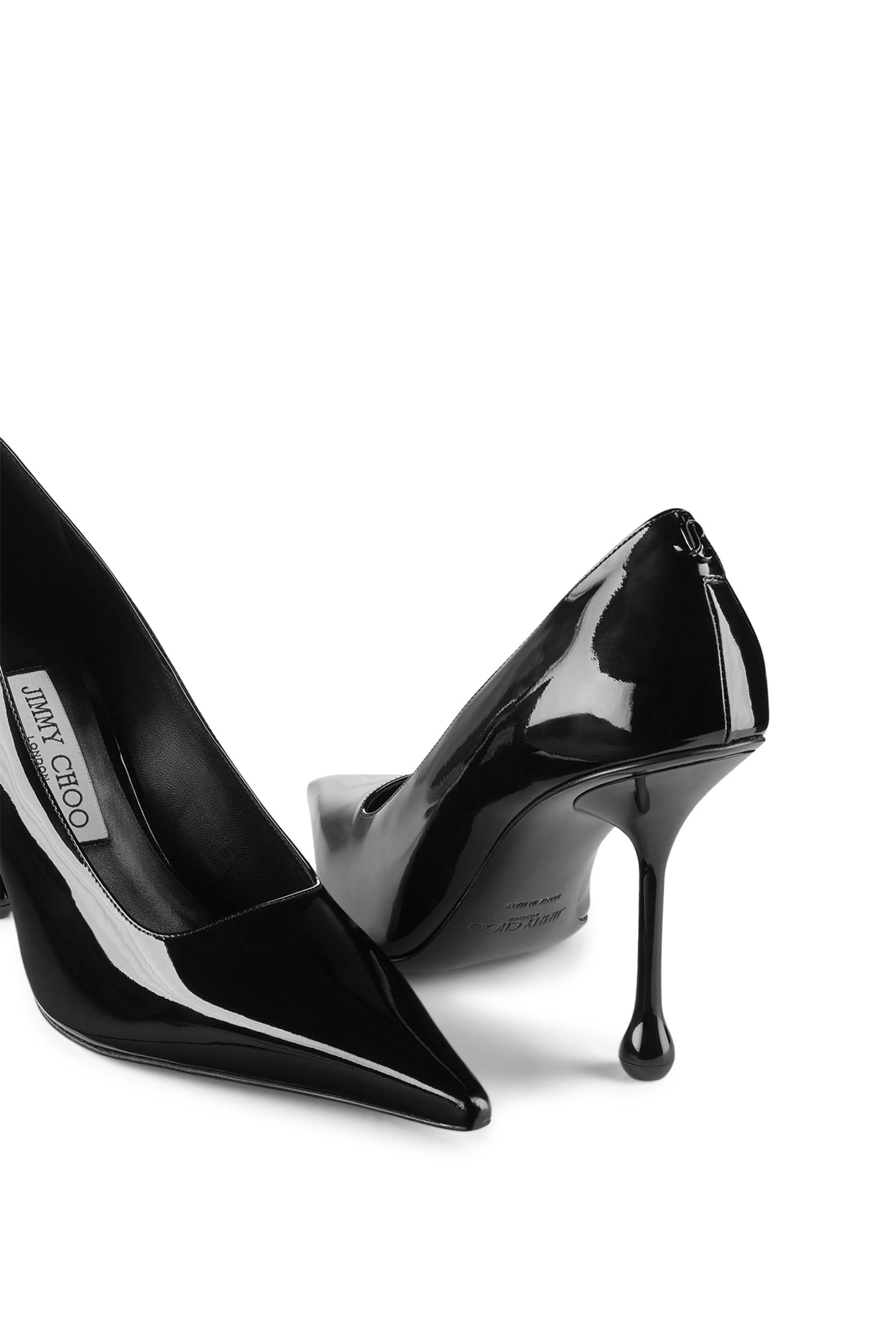 حذاء كلاسيك اكسيا 95