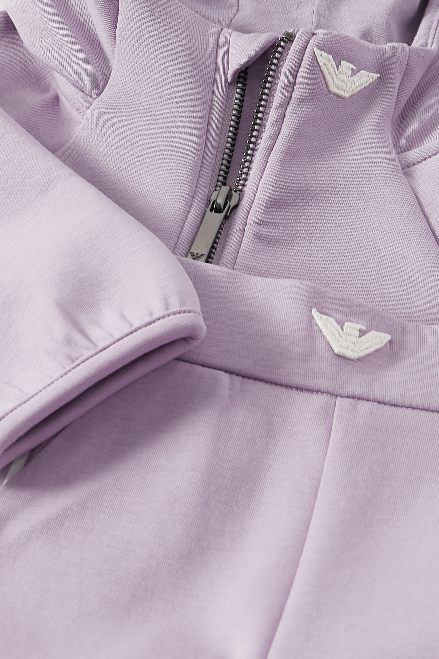 بدلة رياضية بشعار الماركة للأطفال