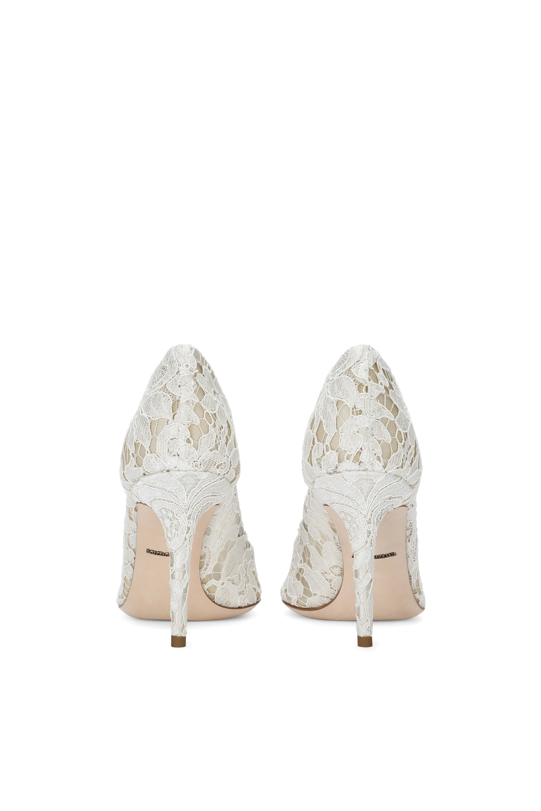 حذاء كلاسيك رينبو 90 مزين ببروش دانتيل 