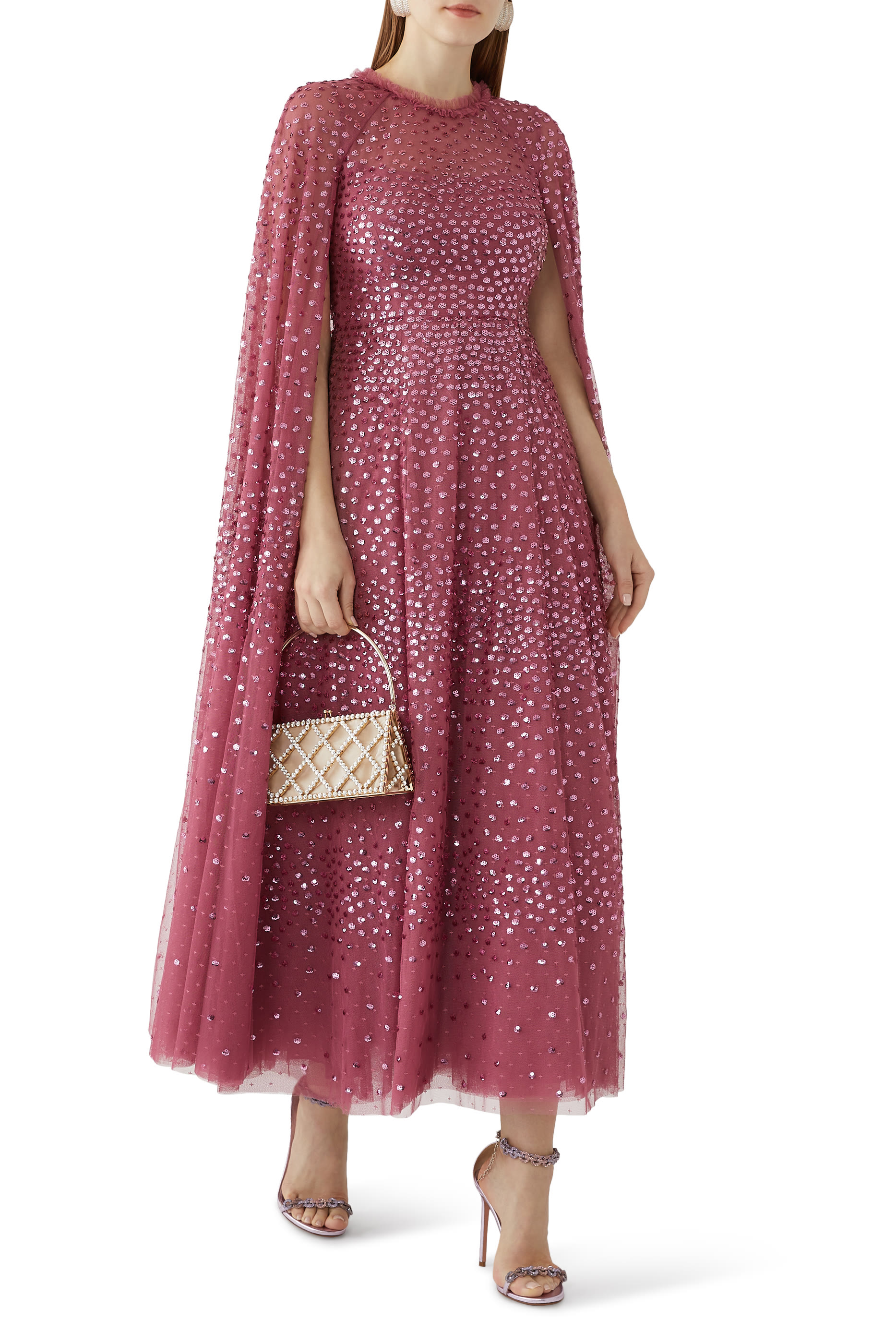 فستان سهرة بأكمام كاب بنقاط متناثرة بطول الكاحل