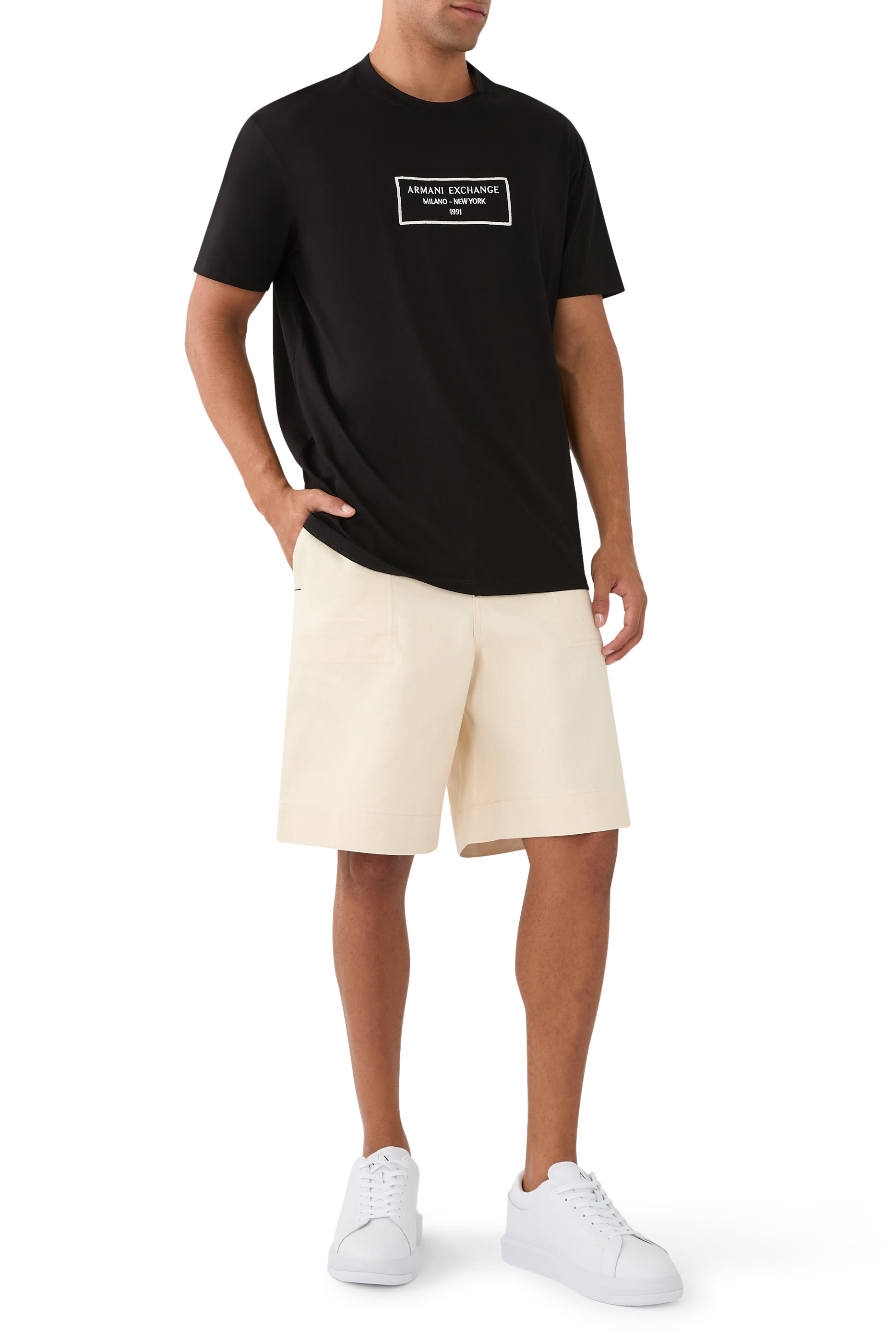 تيشيرت بشعار الماركة