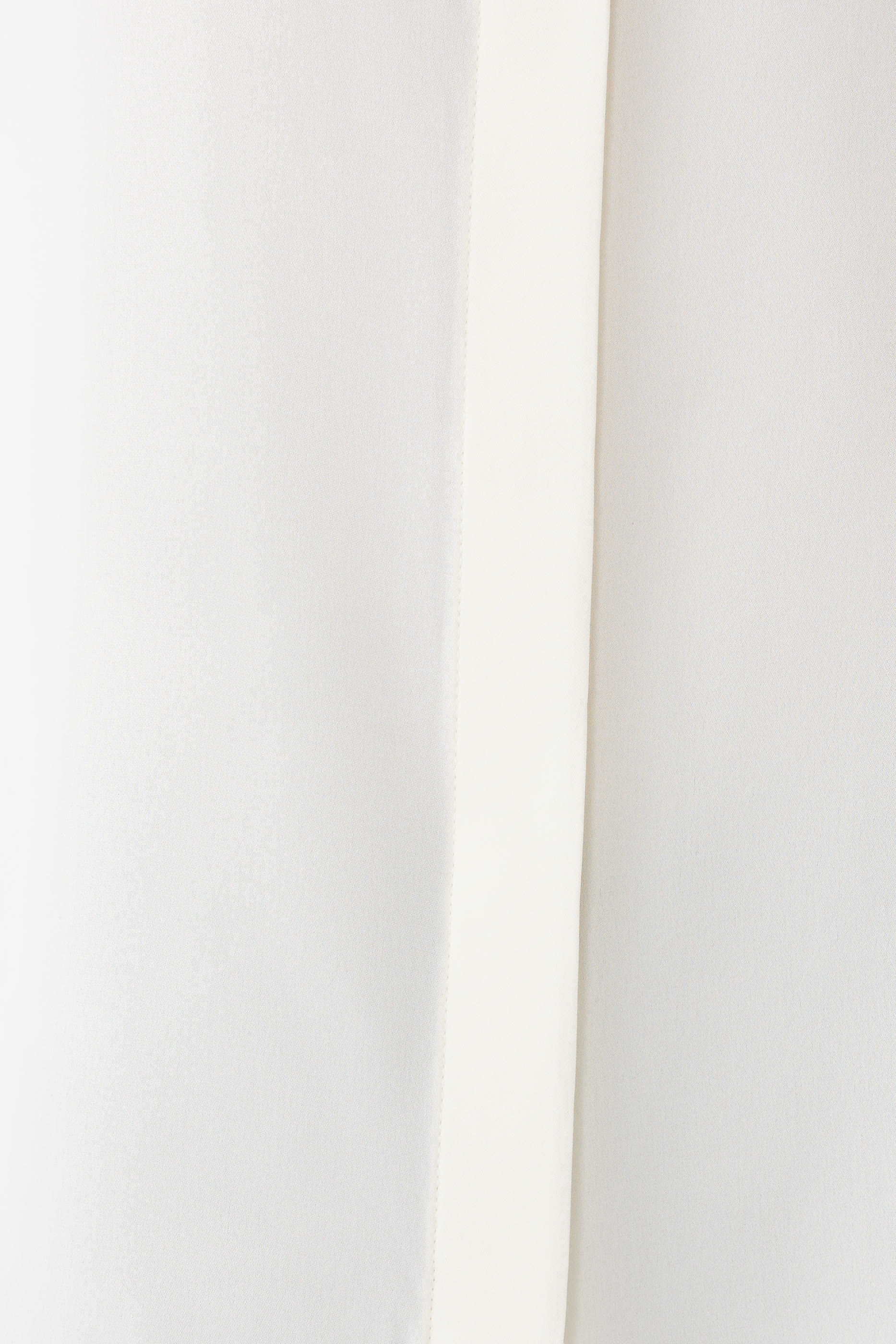 قميص بقصة ضيقة حرير جورجيت