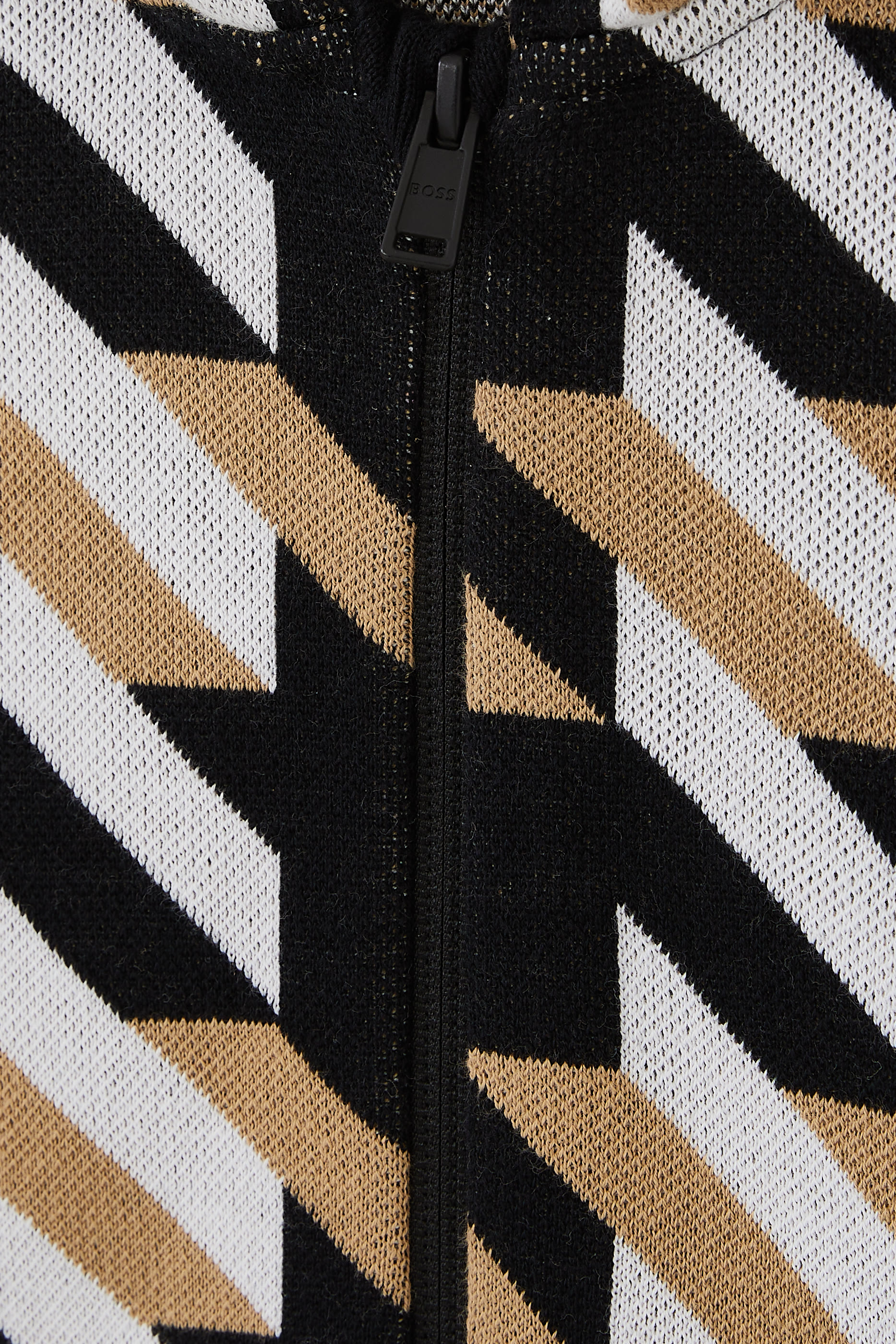 هودي منسوج للأطفال بنقشة حرف شعار الماركة