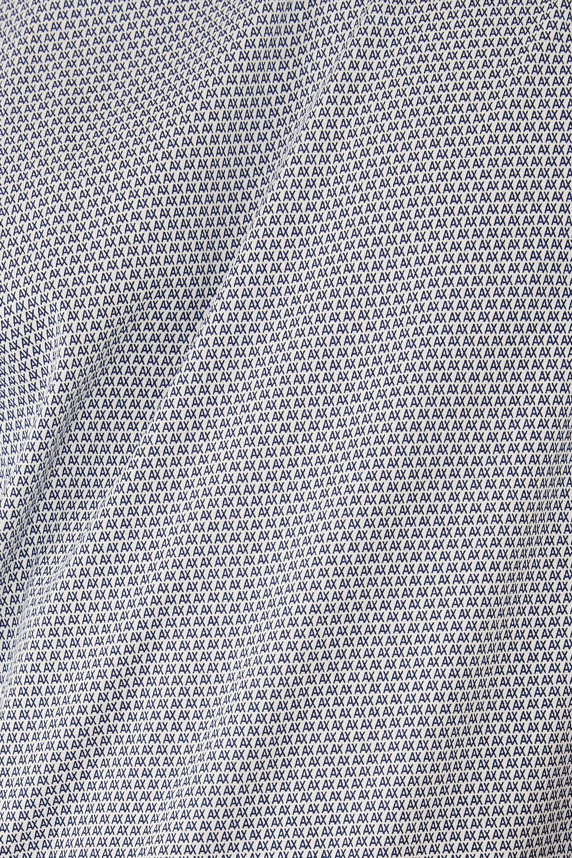 تيشيرت بنقشة حروف شعار الماركة