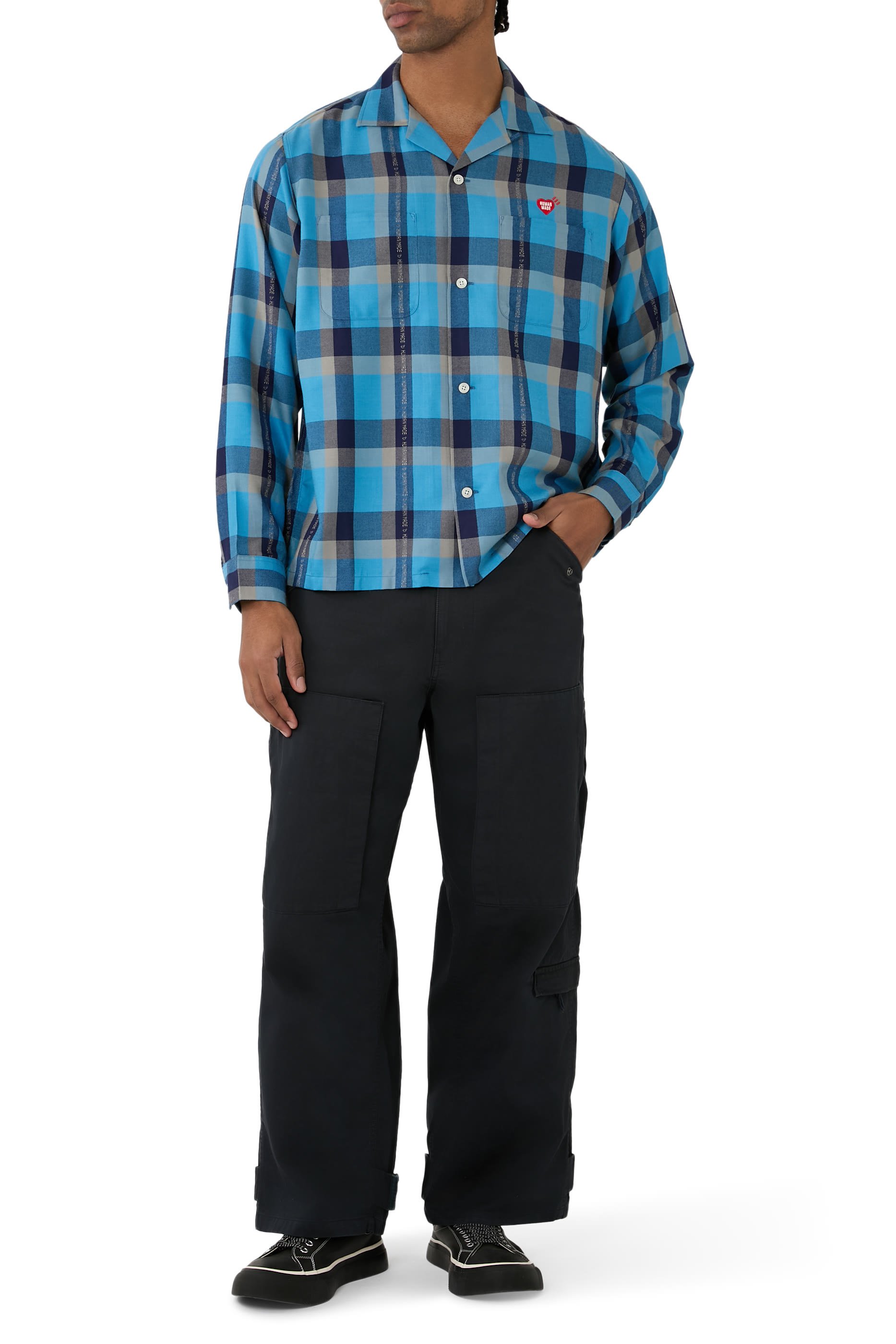 بنطال ميليتاري بقصة واسعة