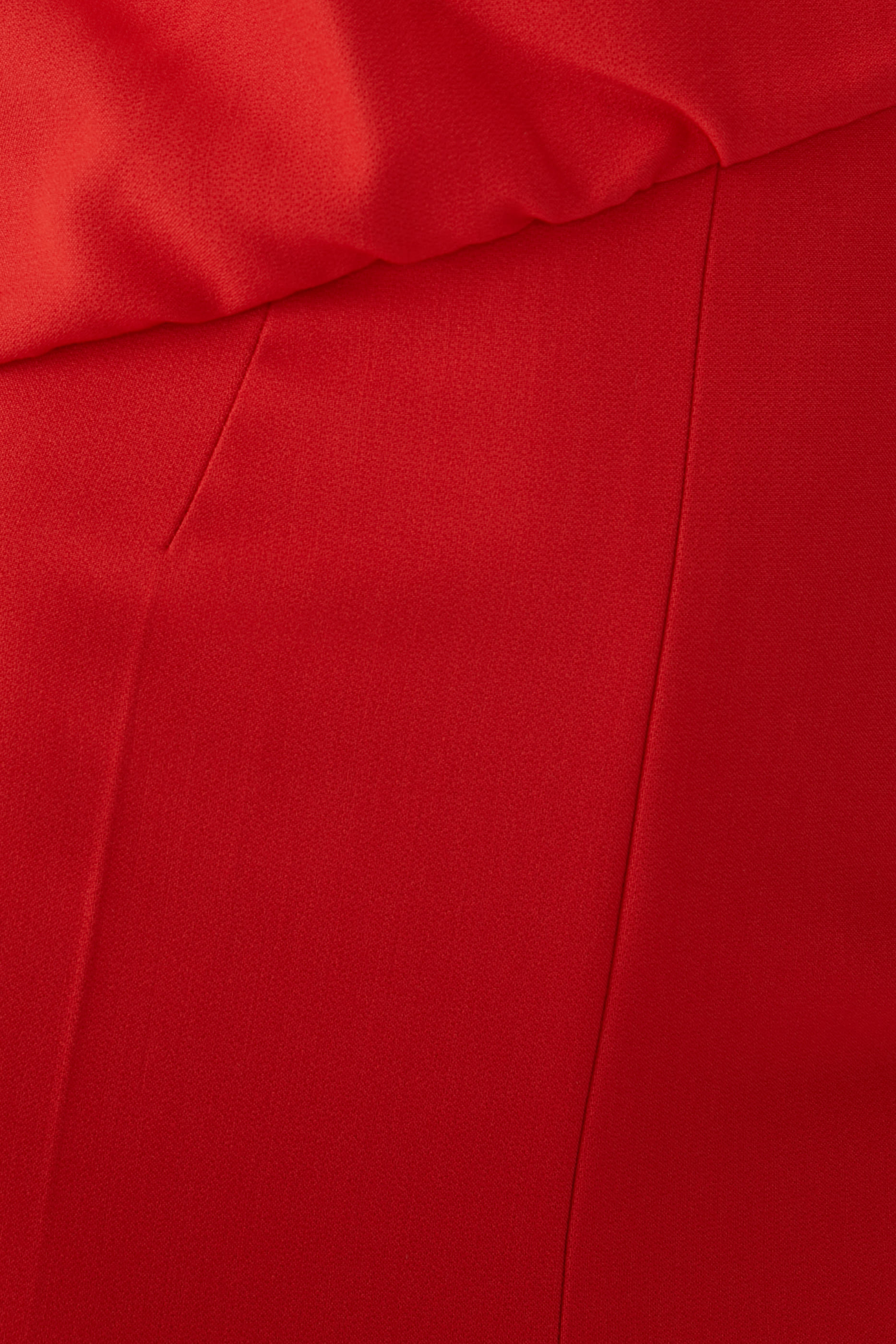 جمبسوت بتصميم غير متماثل كريب