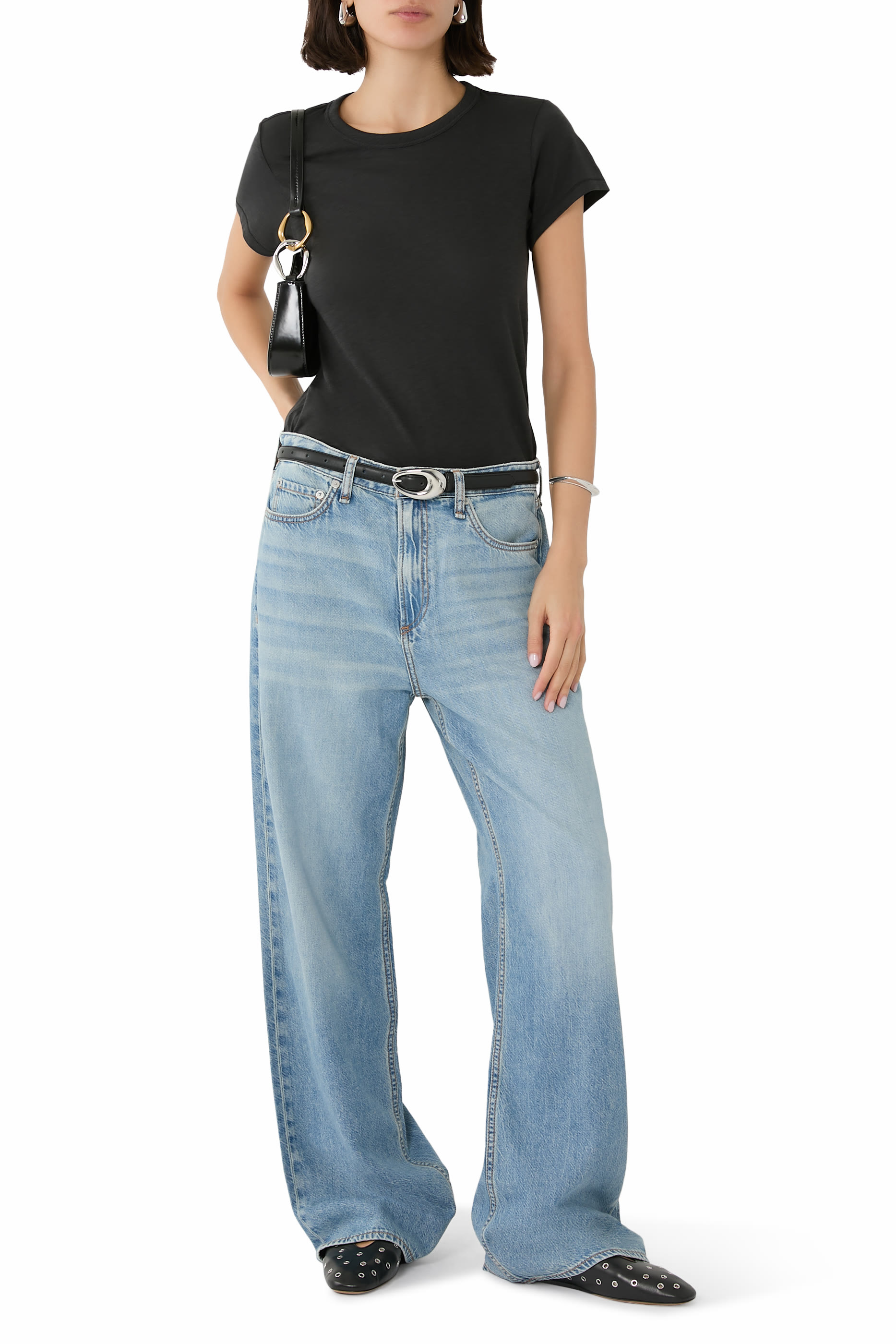 بنطال جينز لوغان بقصة ساق واسعة خامة بخفة الريشة