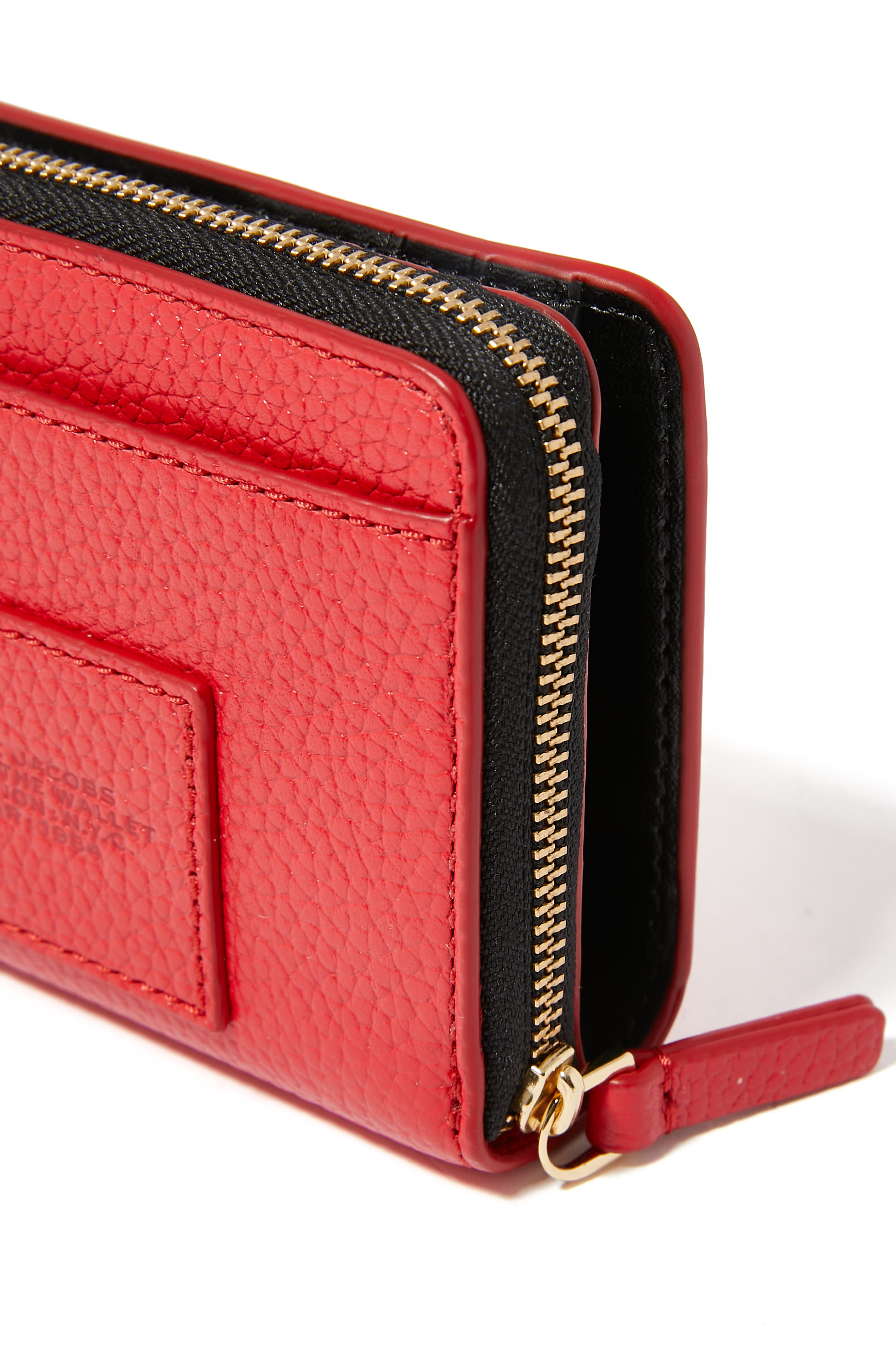 محفظة صغيرة بمقاس مضغوط