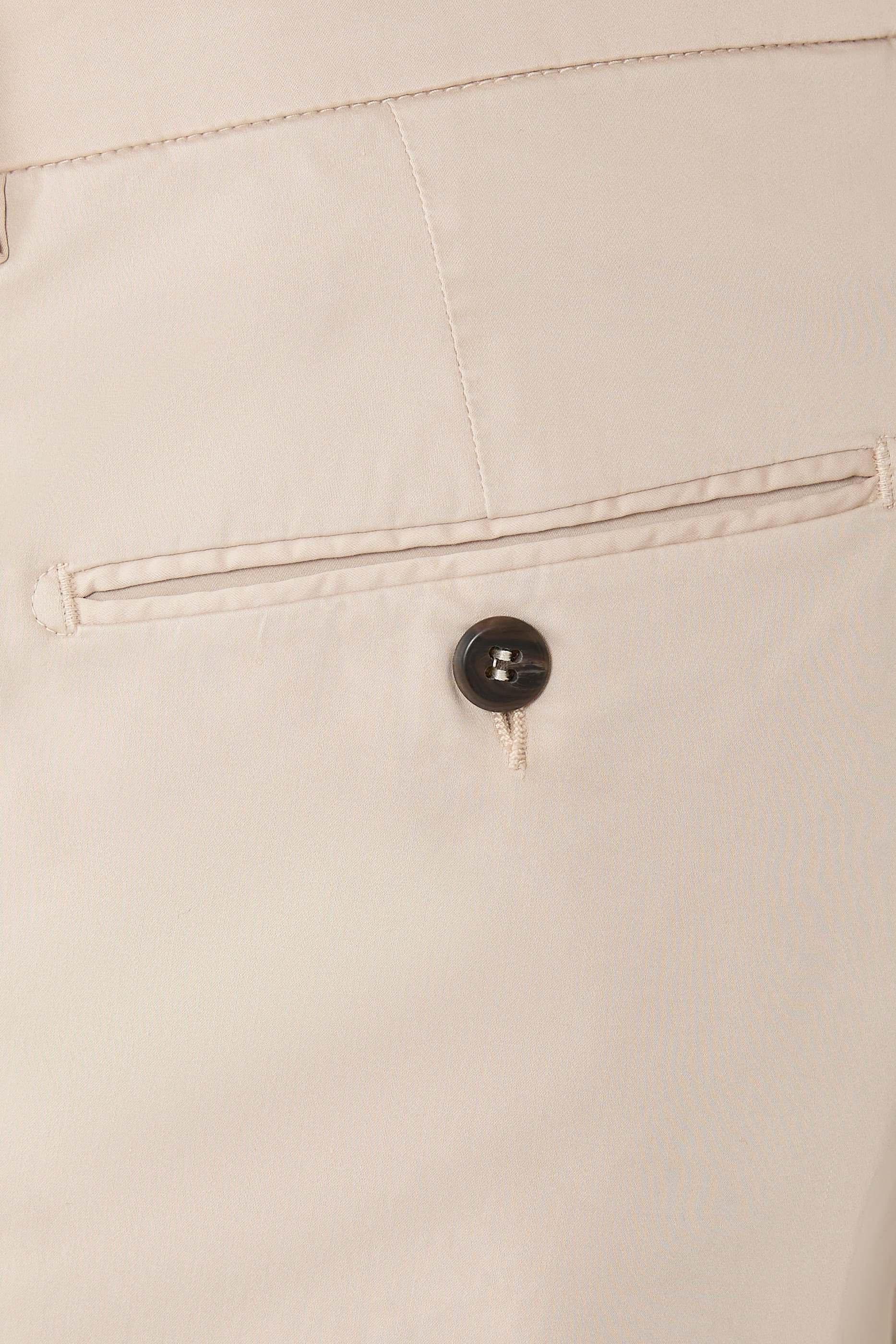 بنطال تشينو