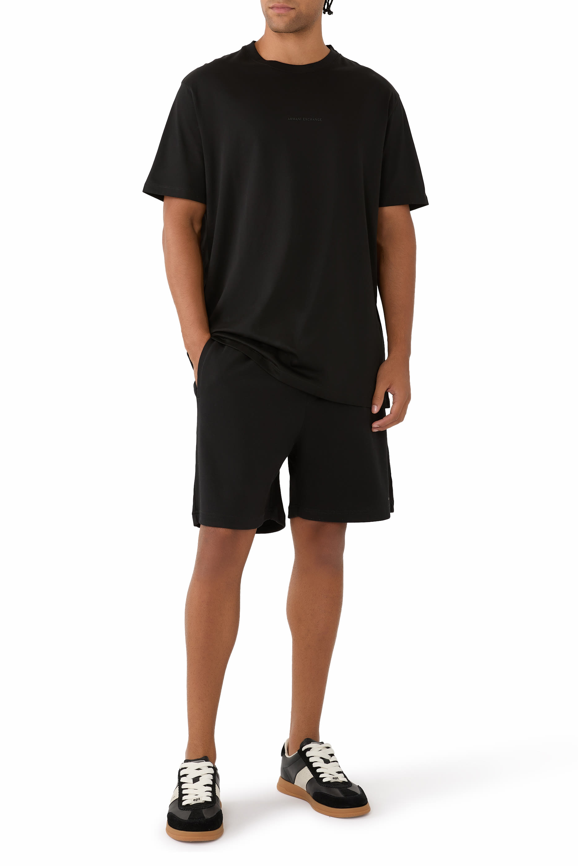 تيشيرت بشعار الماركة