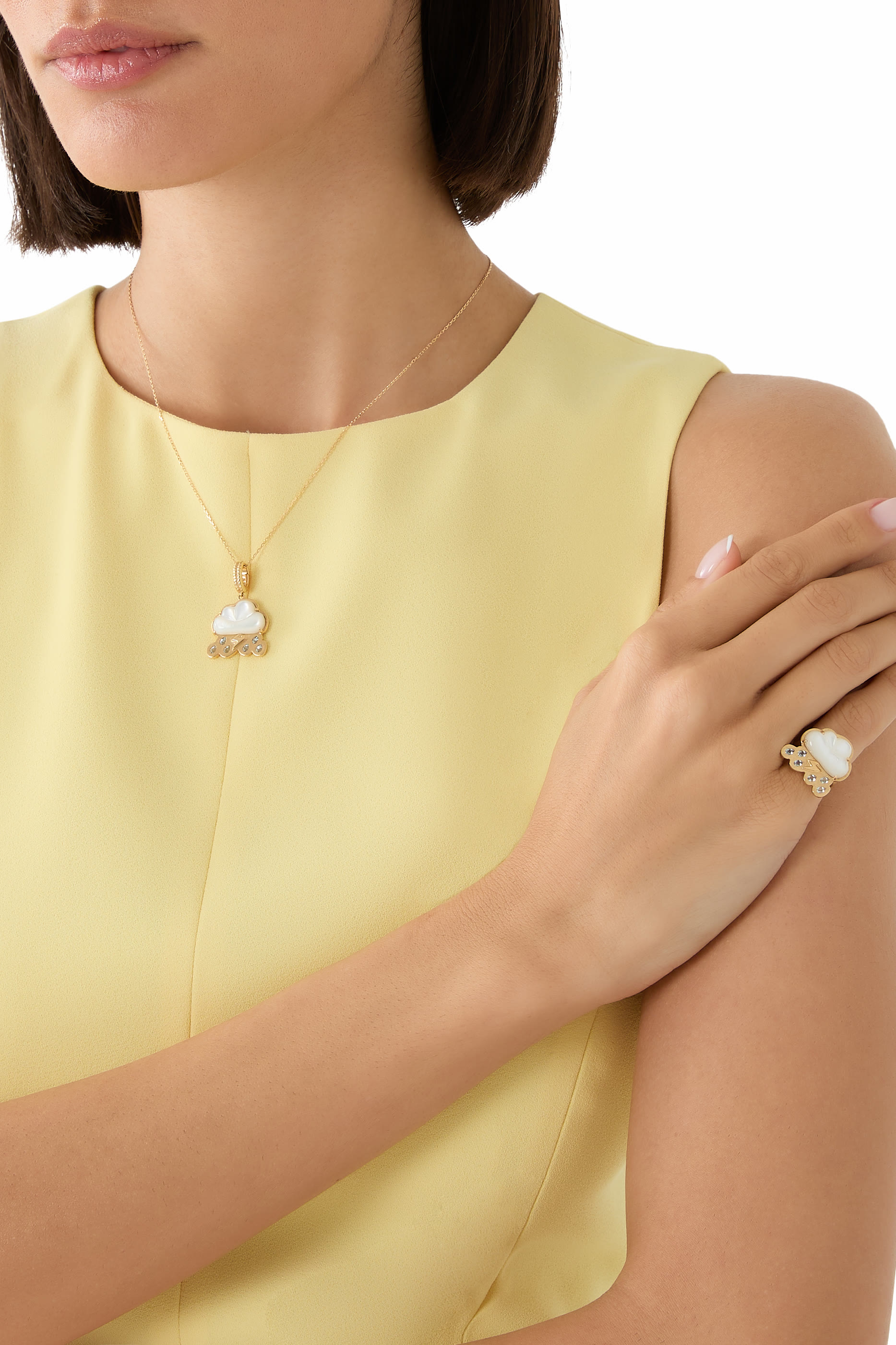 خاتم مصقول بتصميم سحابة بعرق اللؤلؤ، ذهب أصفر عيار 18