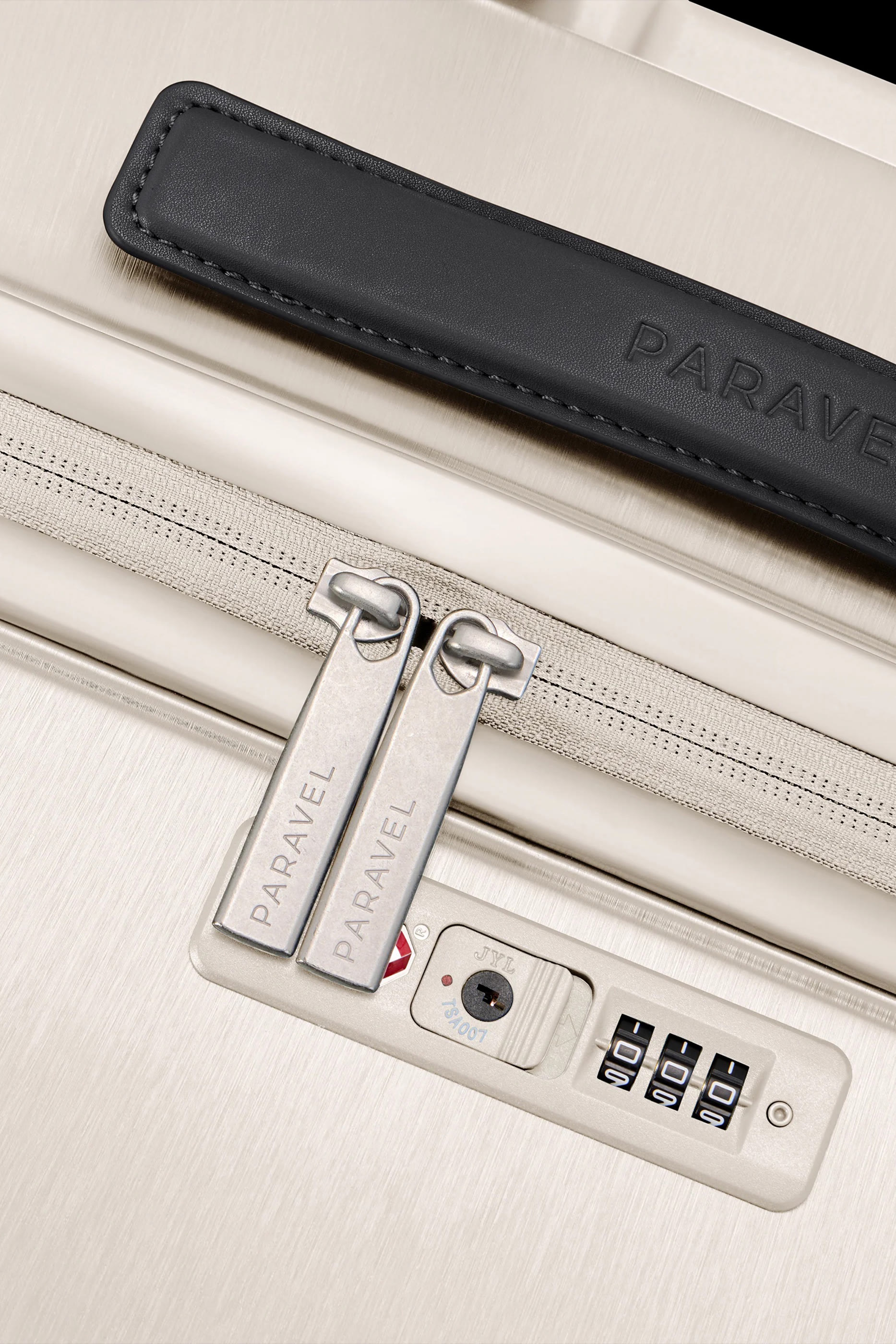 حقيبة سفر أفياتور جراند