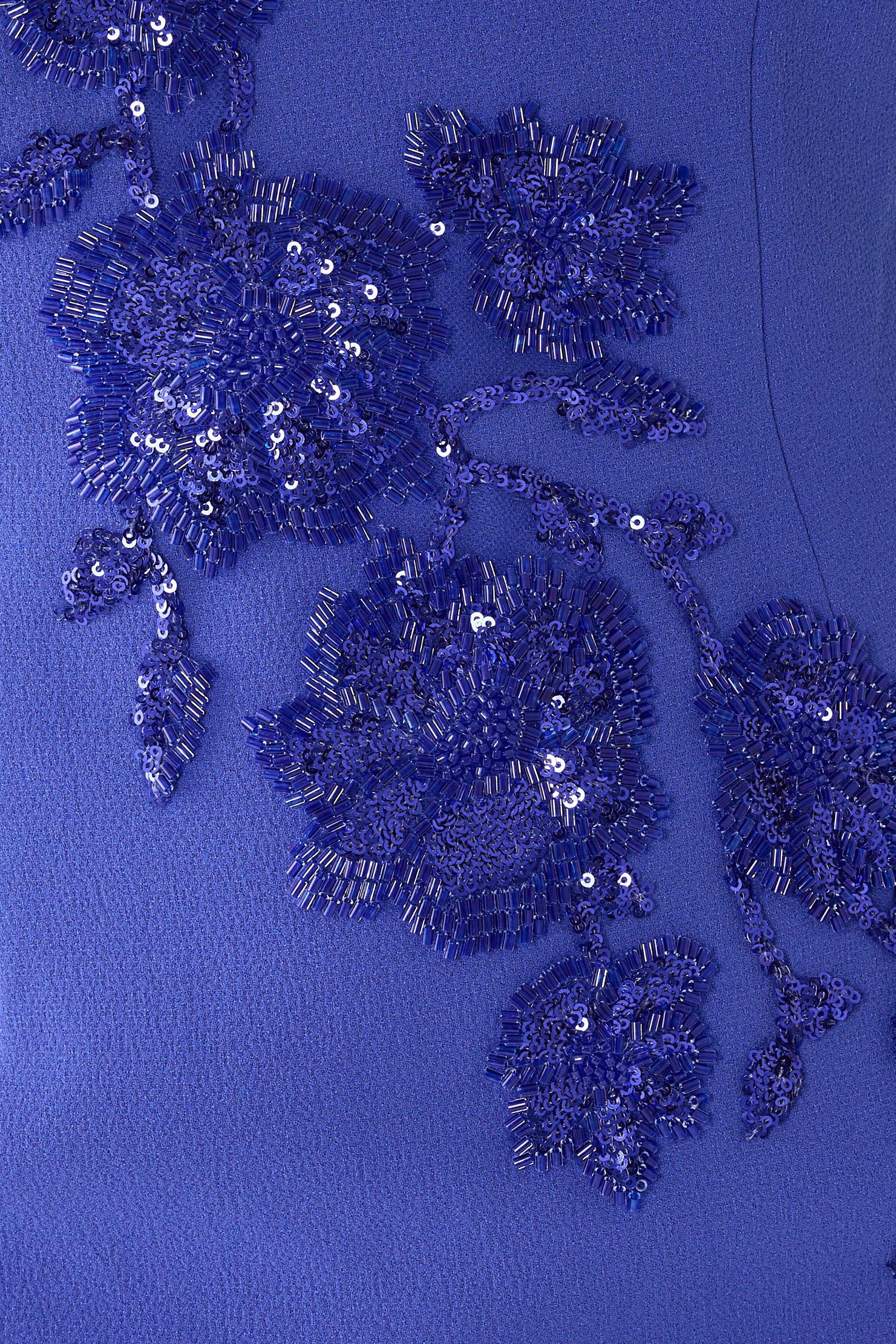 فستان إيفولت متوسط الطول بأكمام منفوخة