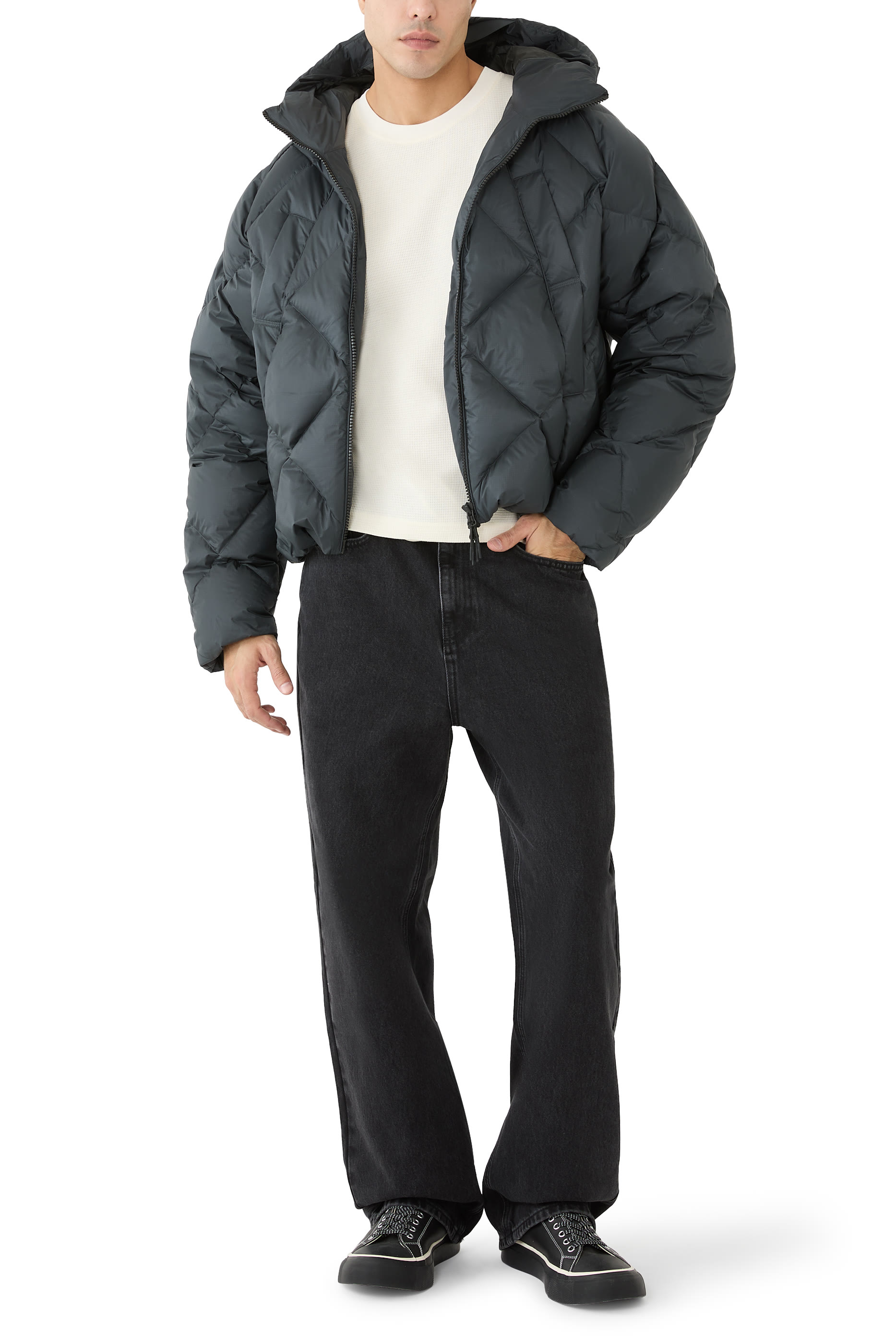 جاكيت بافر مبطن بالزغب بحياكة بتصميم معينات