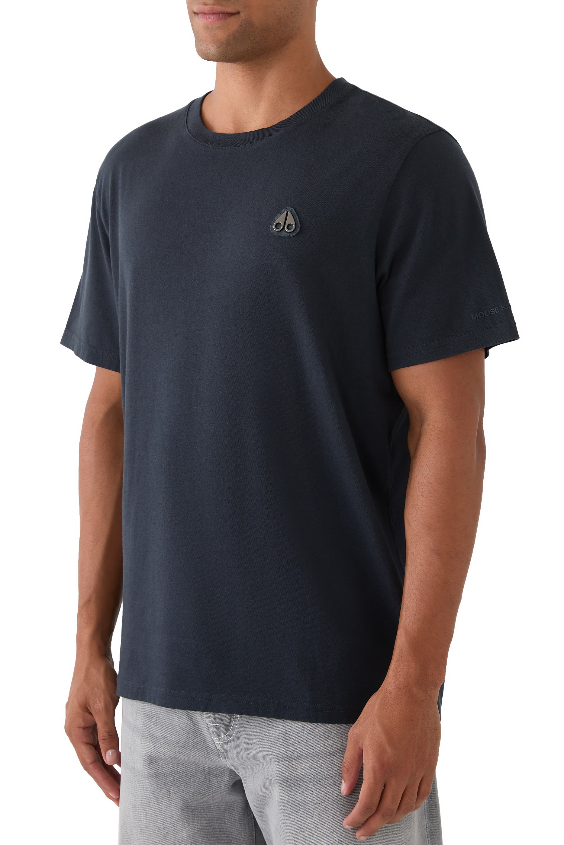 تيشيرت بشعار الماركة