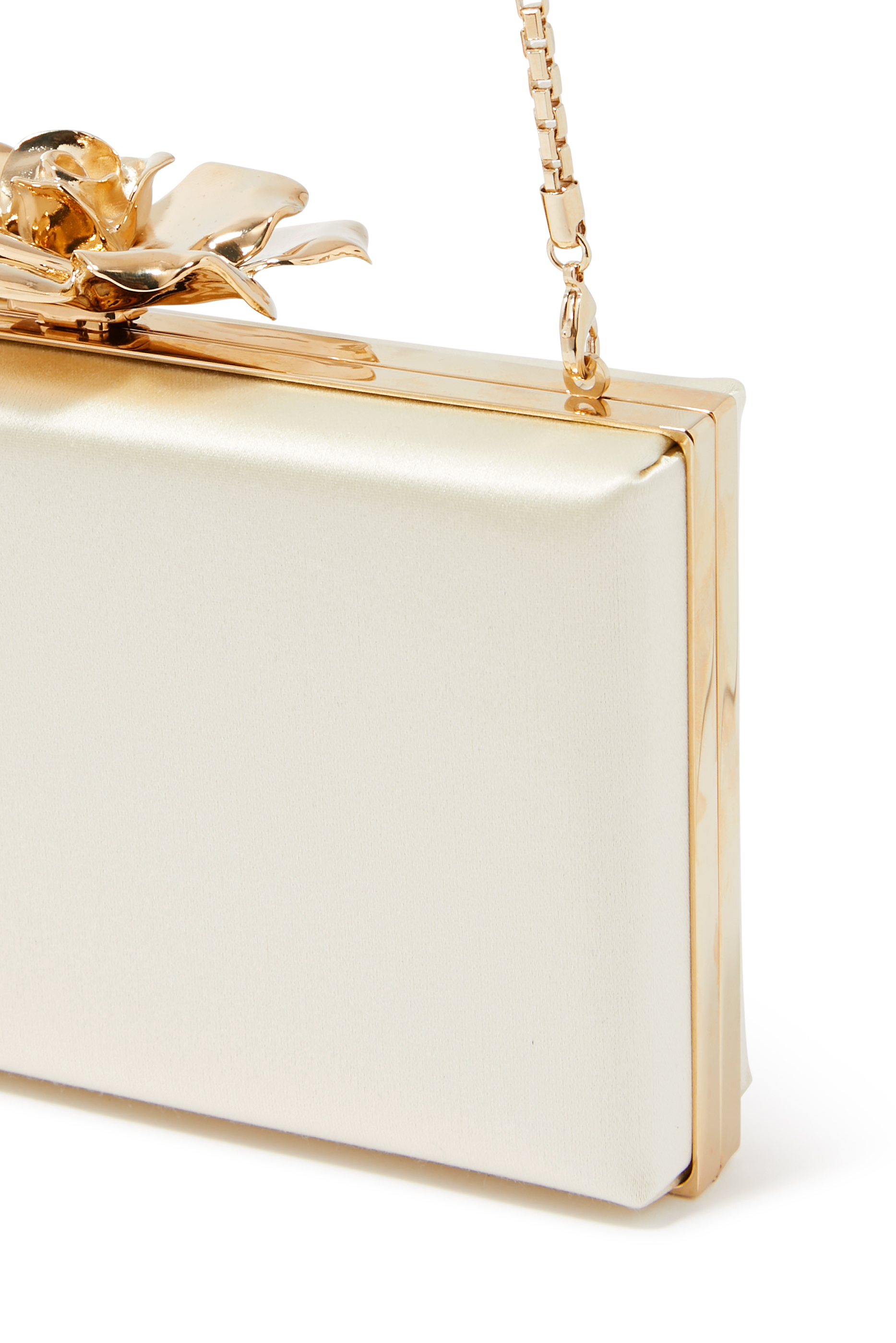 كلاتش بإطار مزين بزهرة