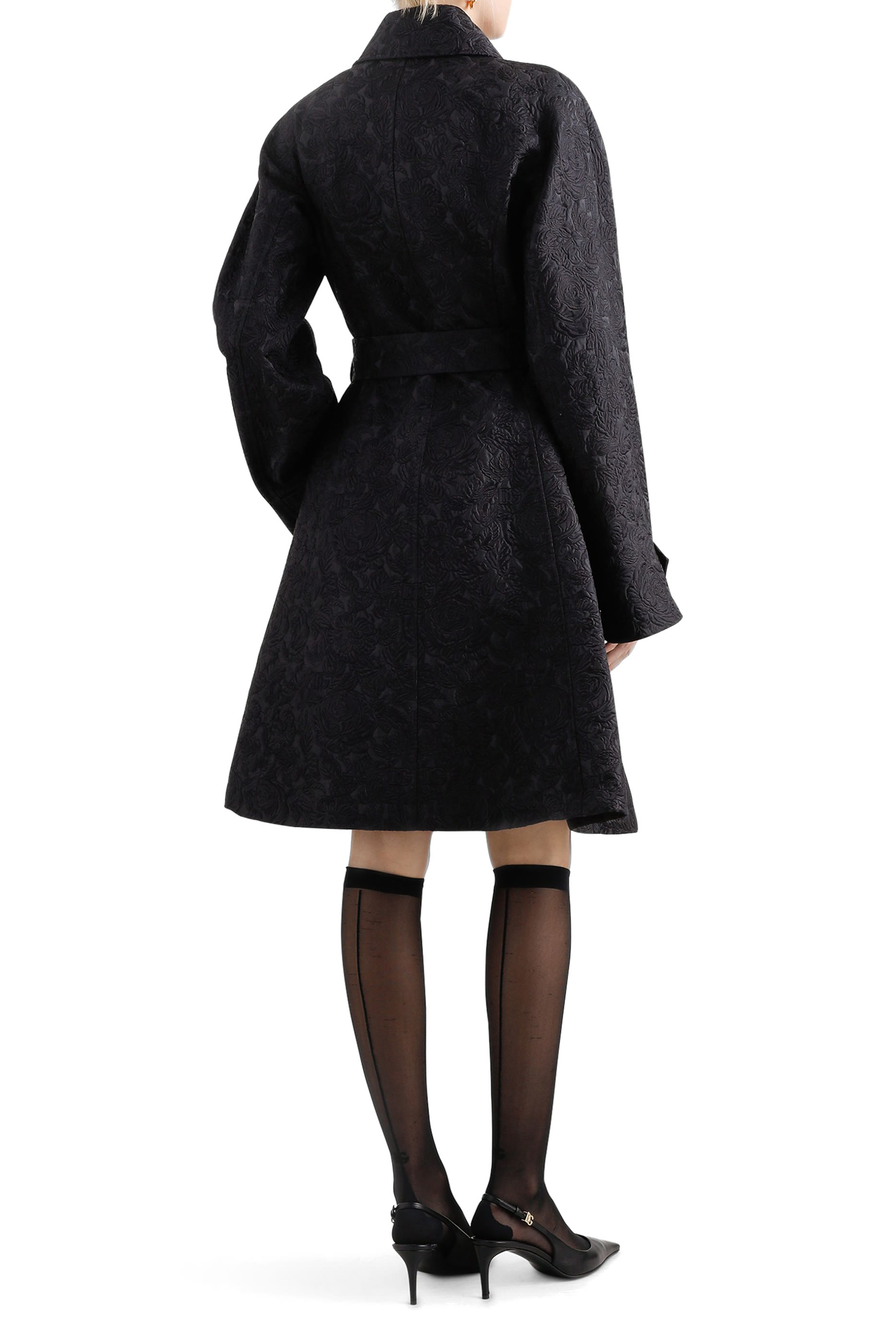 تنورة بقصيرة بنقشة زهور