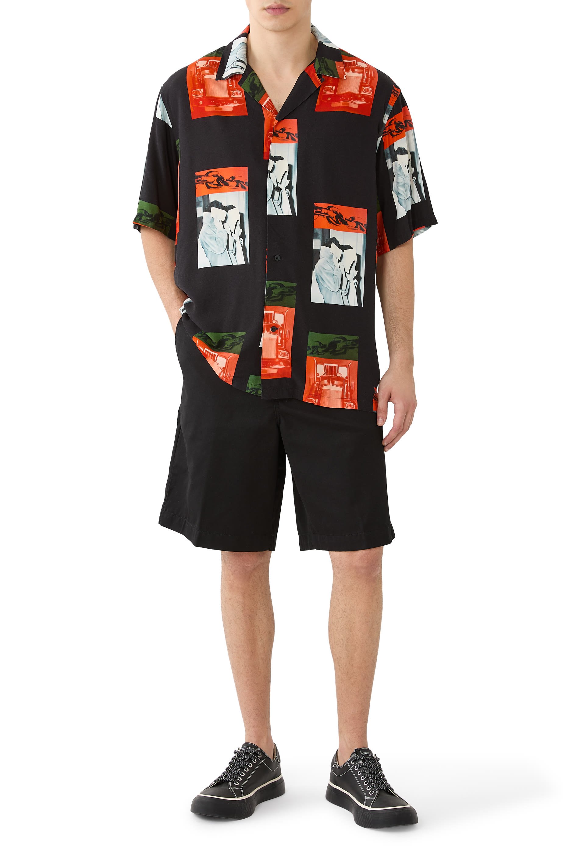 شورت كرافت بشعار الماركة