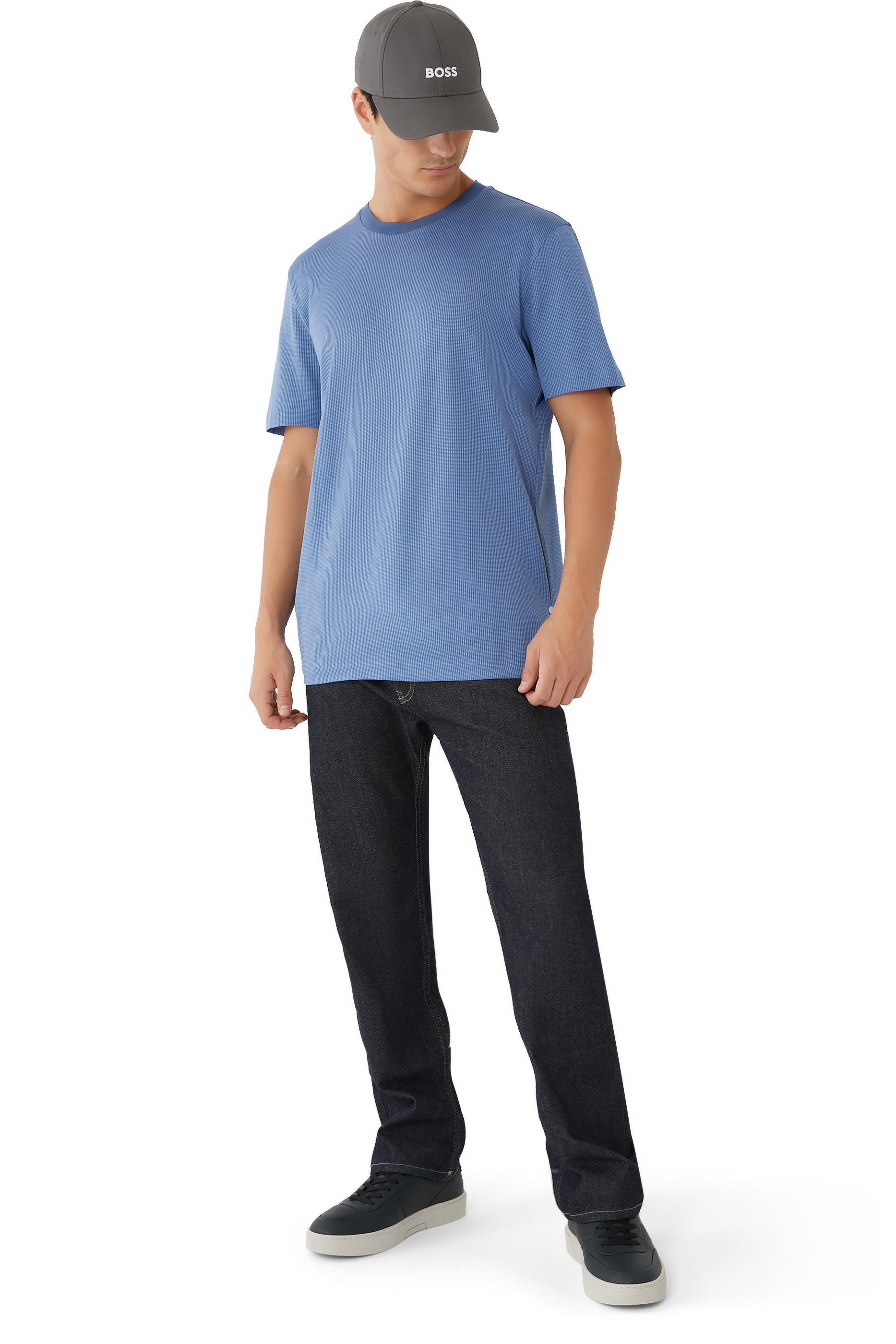 بنطال دنيم مطاطي بقصة عادية